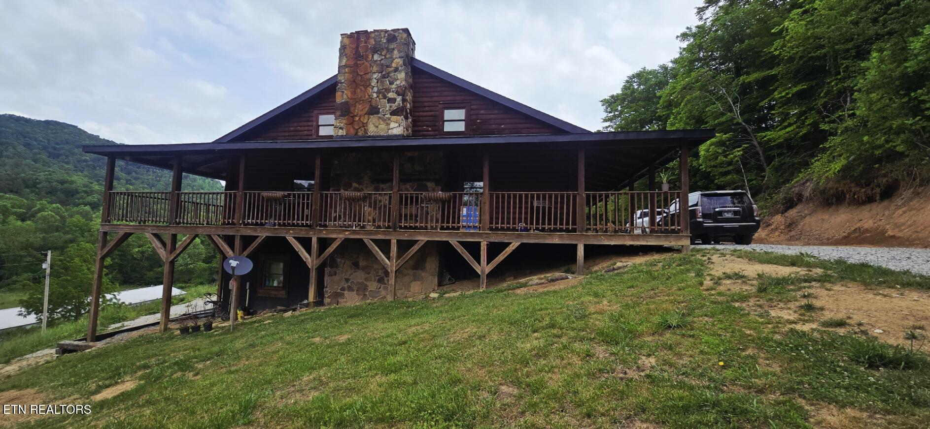 1095 Stanley Creek Road Oneida TN 37841