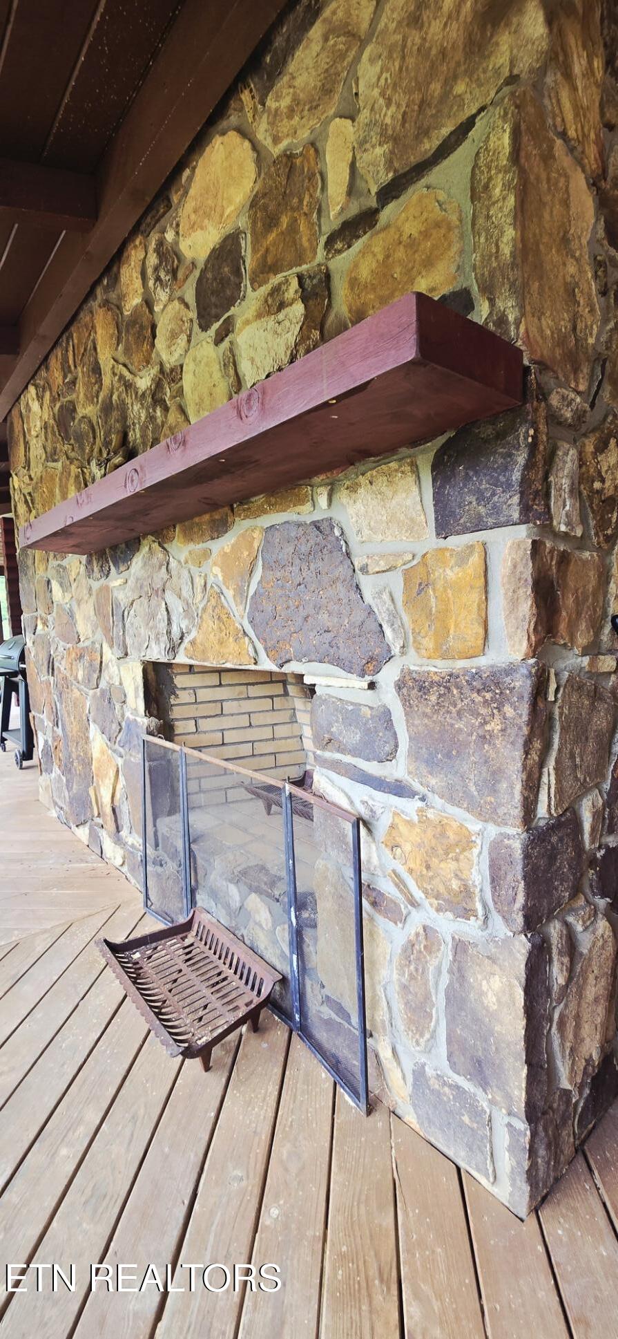 1095 Stanley Creek Road Oneida TN 37841