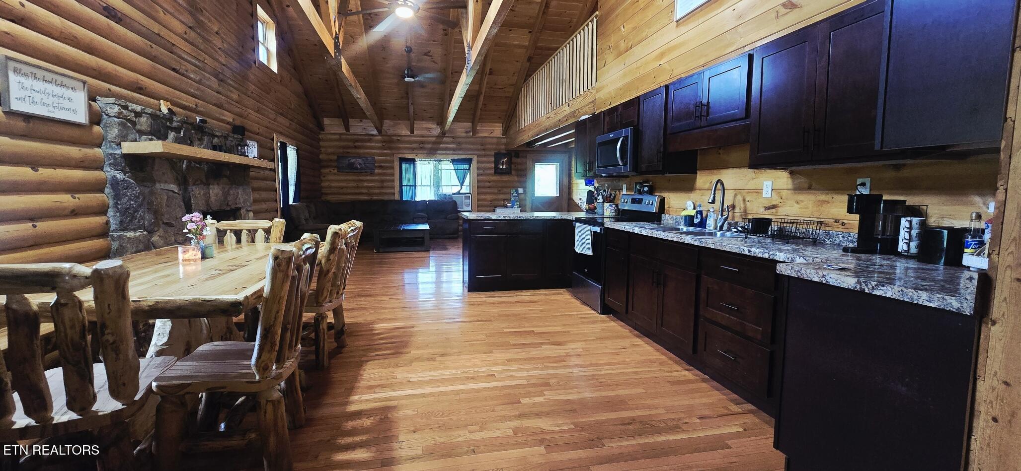 1095 Stanley Creek Road Oneida TN 37841