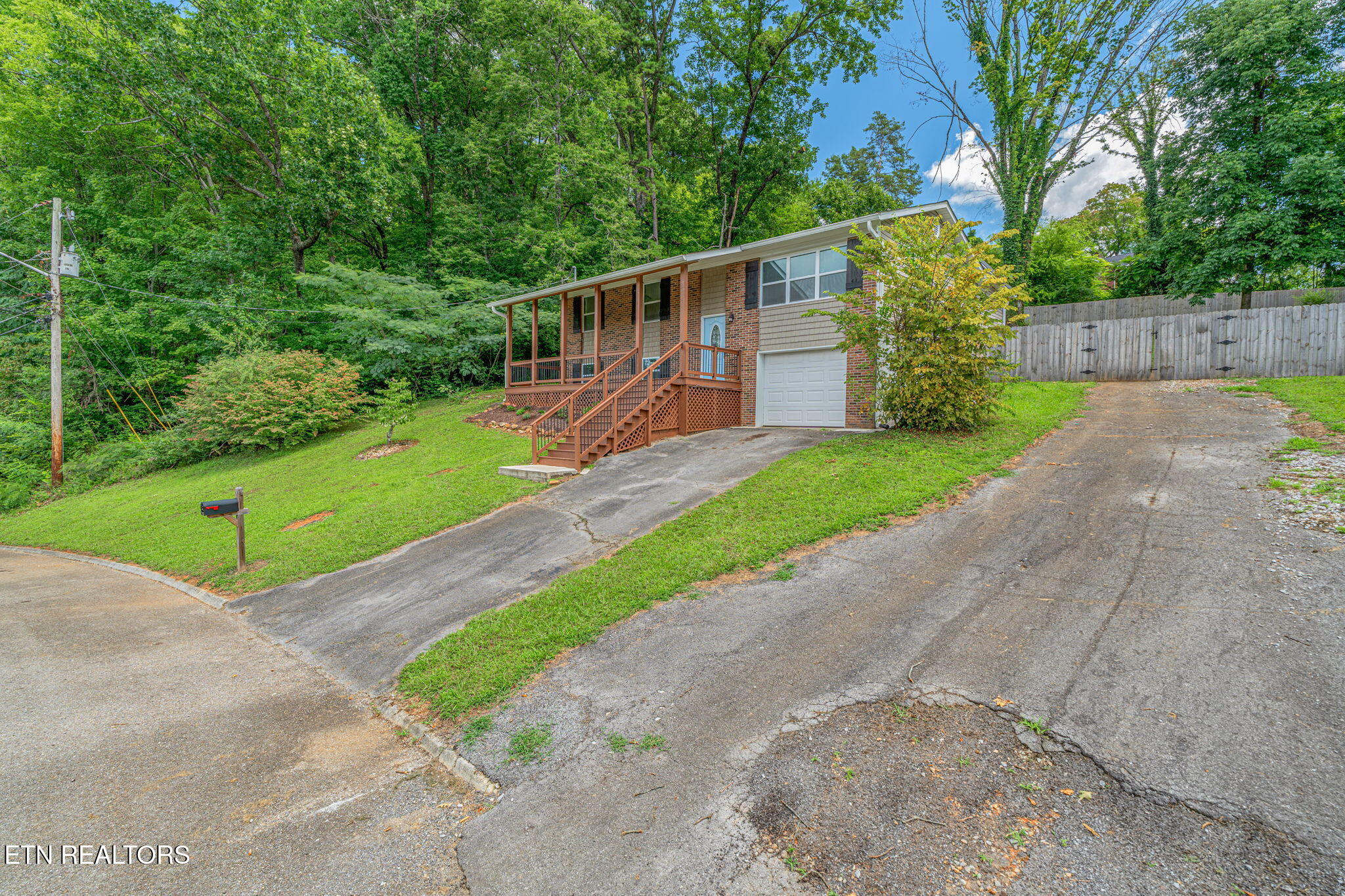 4612 Skyview Drive Knoxville TN 37917