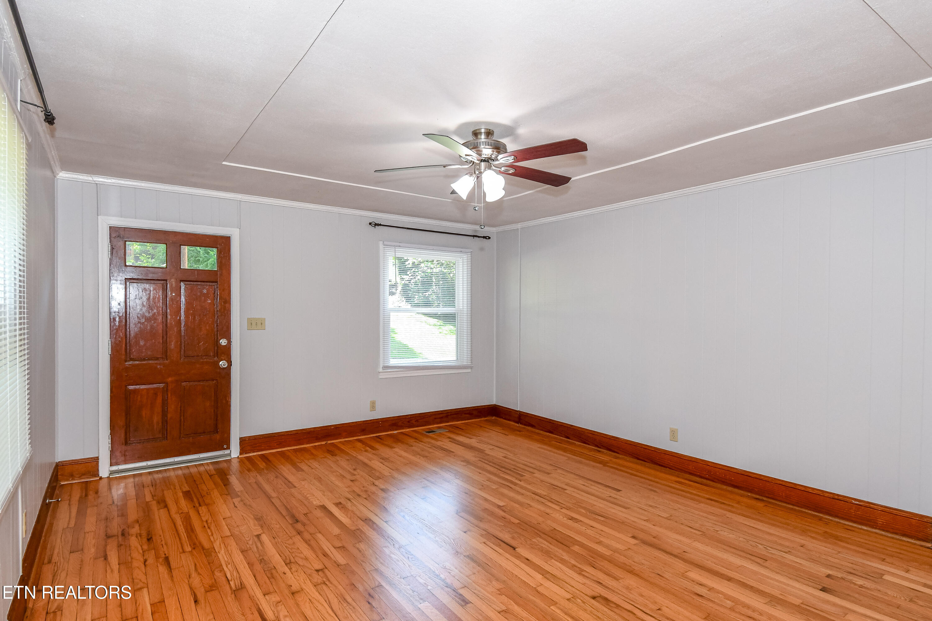 1209 Forest Avenue Maryville TN 37804