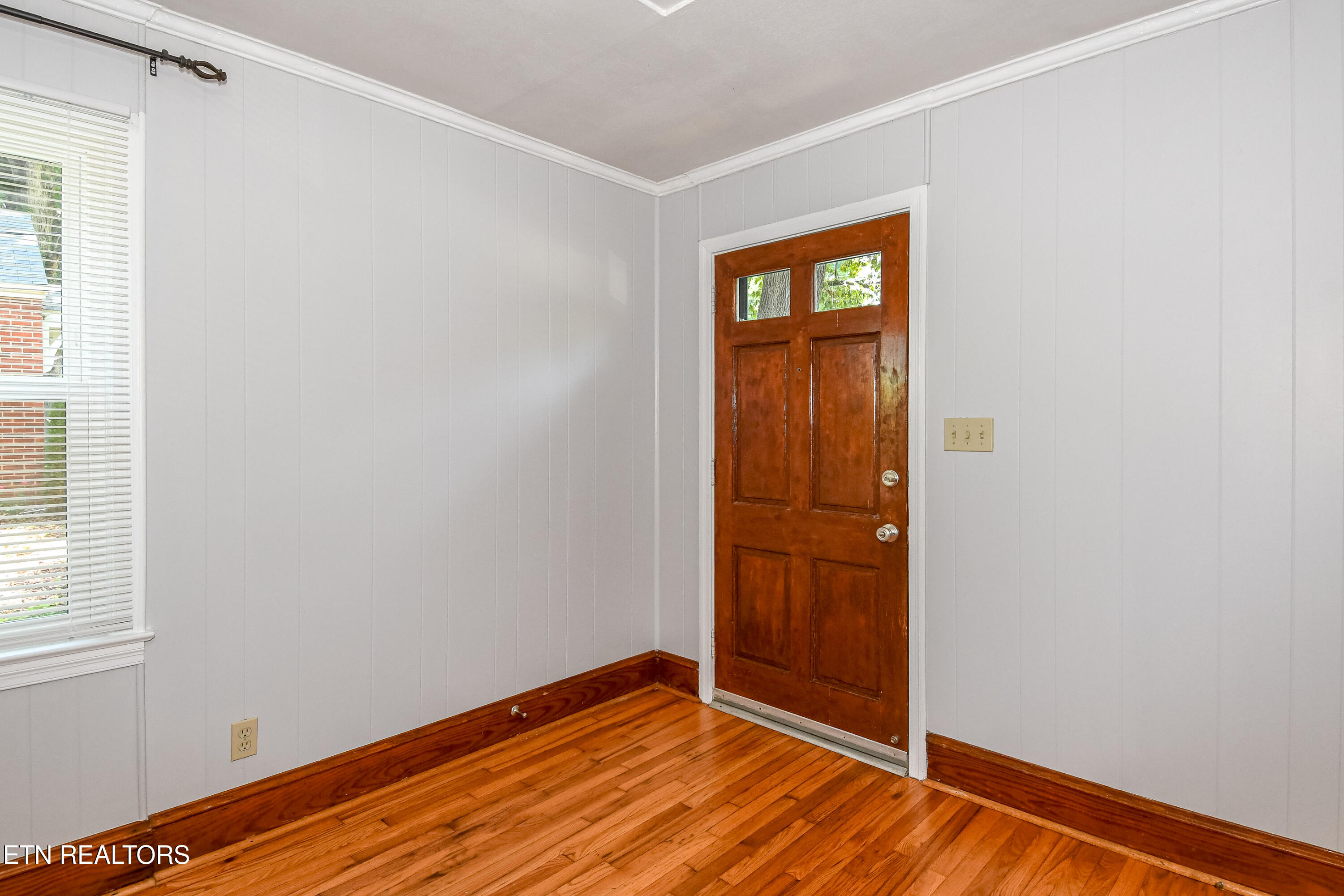 1209 Forest Avenue Maryville TN 37804