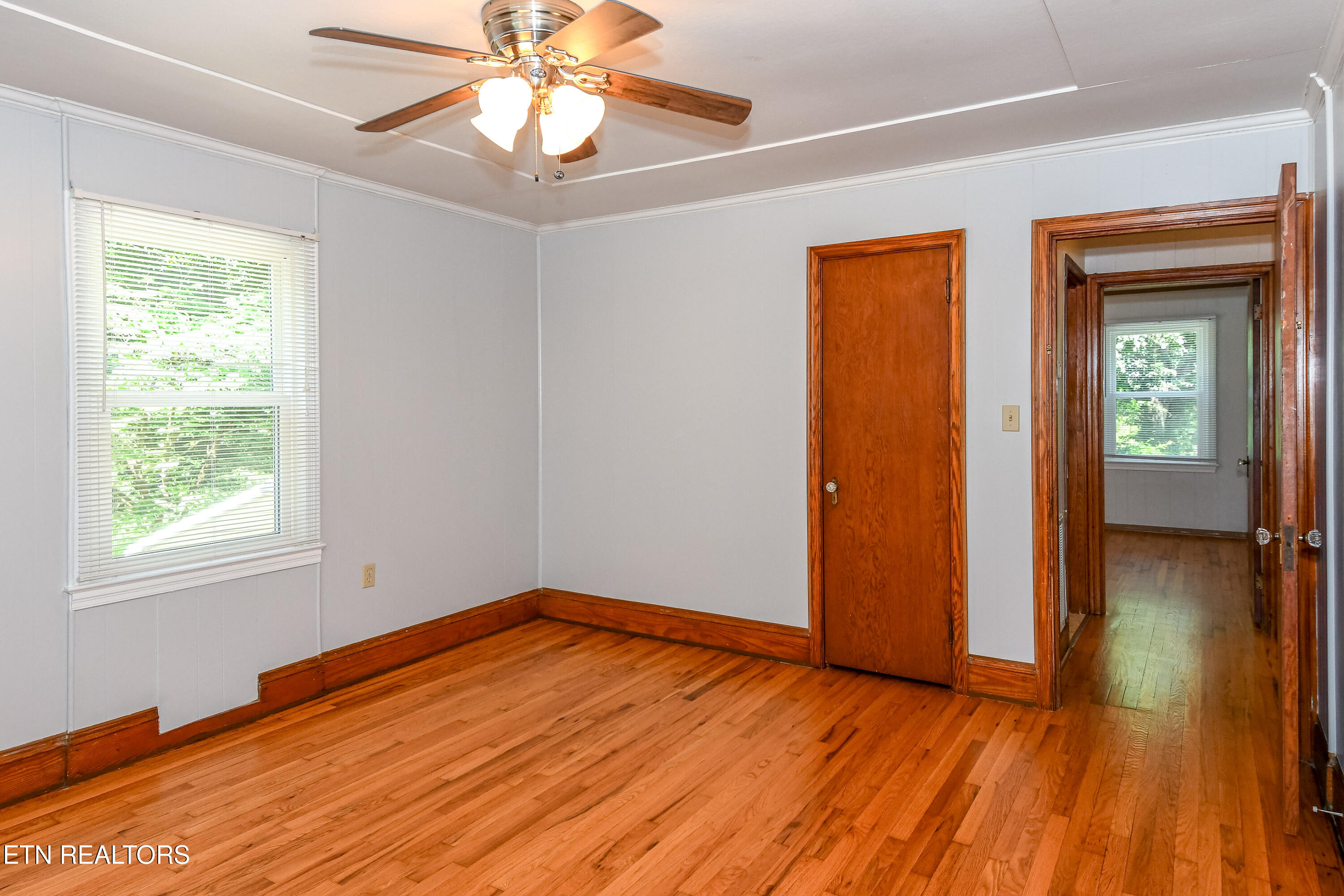 1209 Forest Avenue Maryville TN 37804