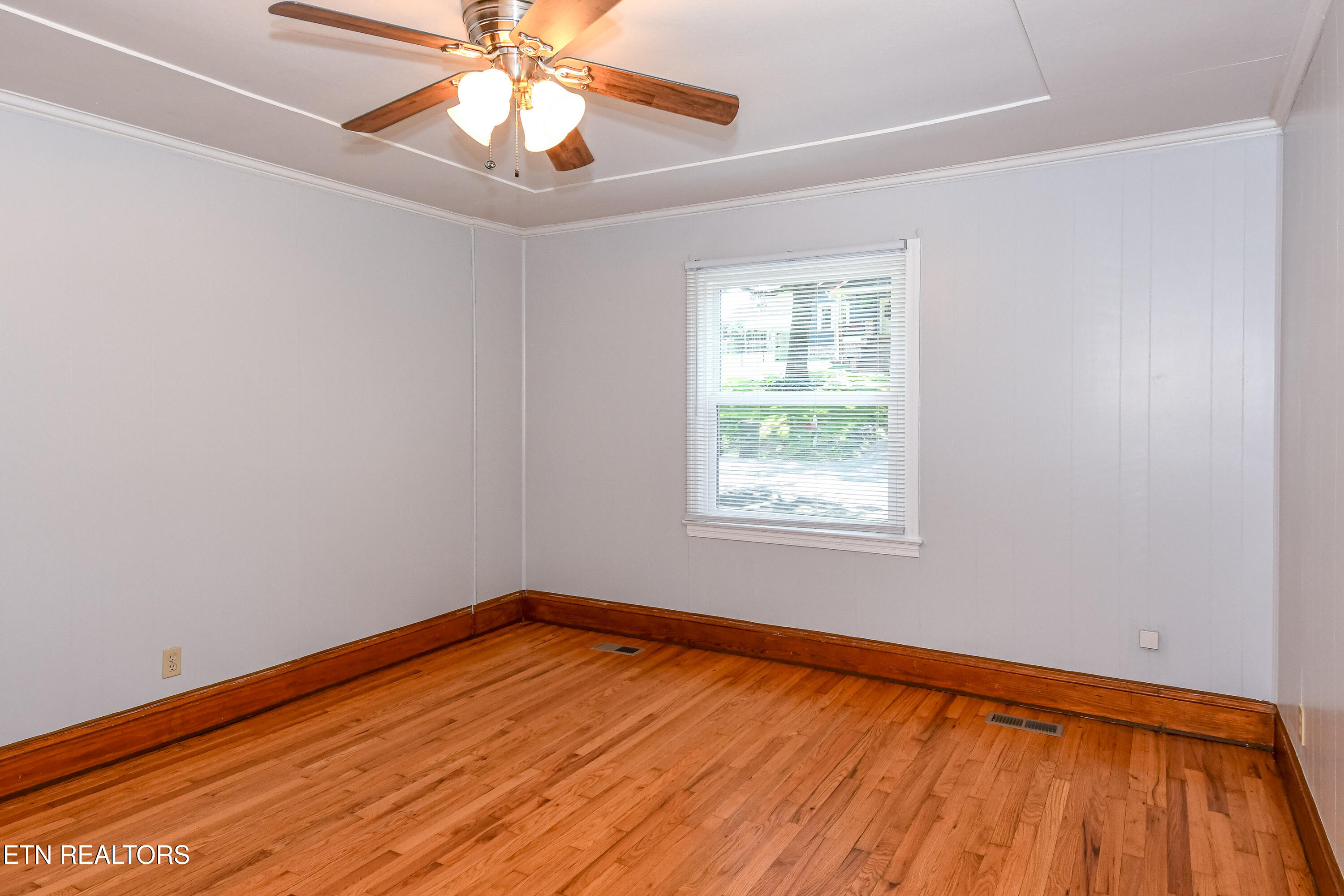 1209 Forest Avenue Maryville TN 37804