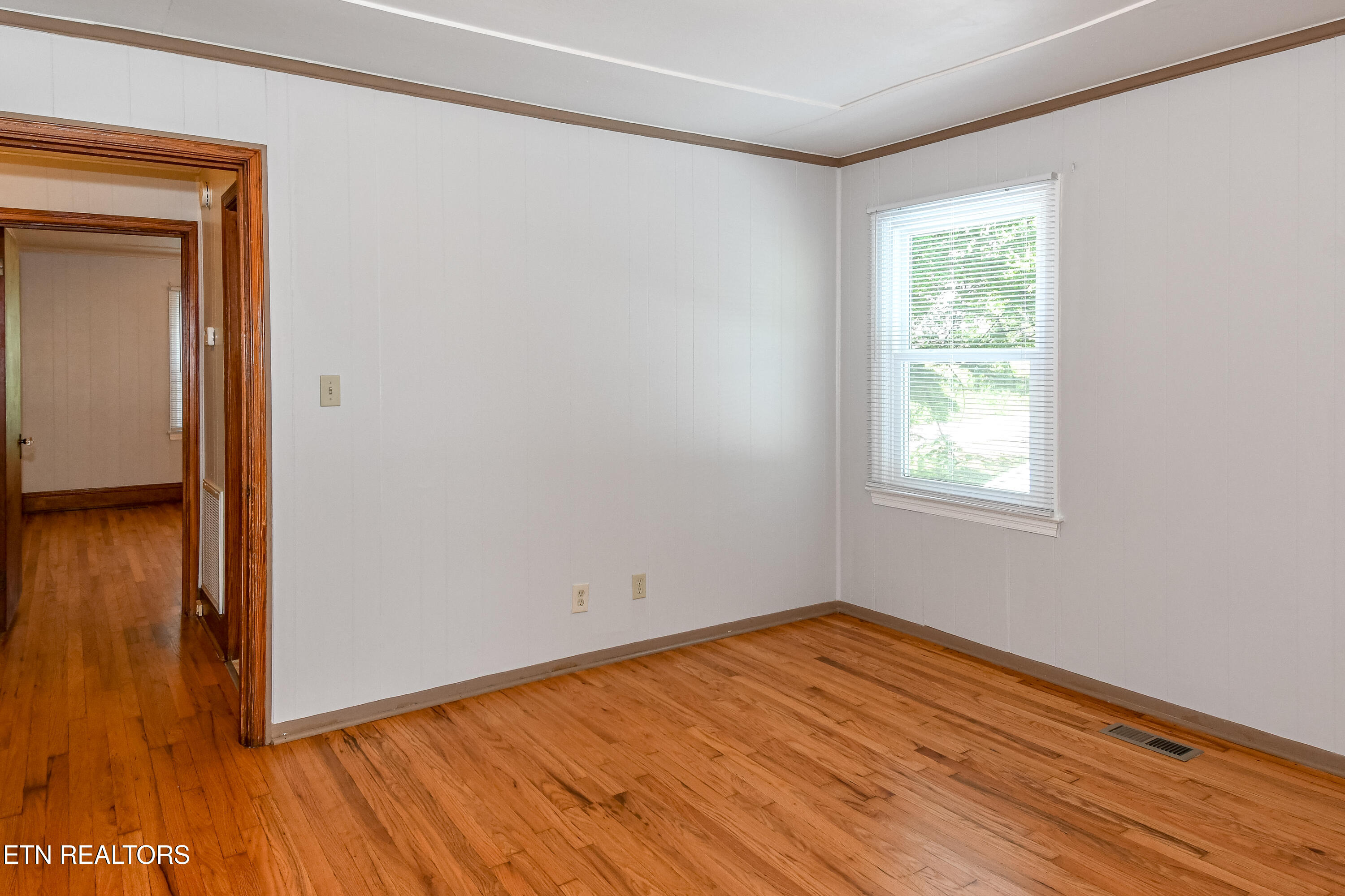 1209 Forest Avenue Maryville TN 37804