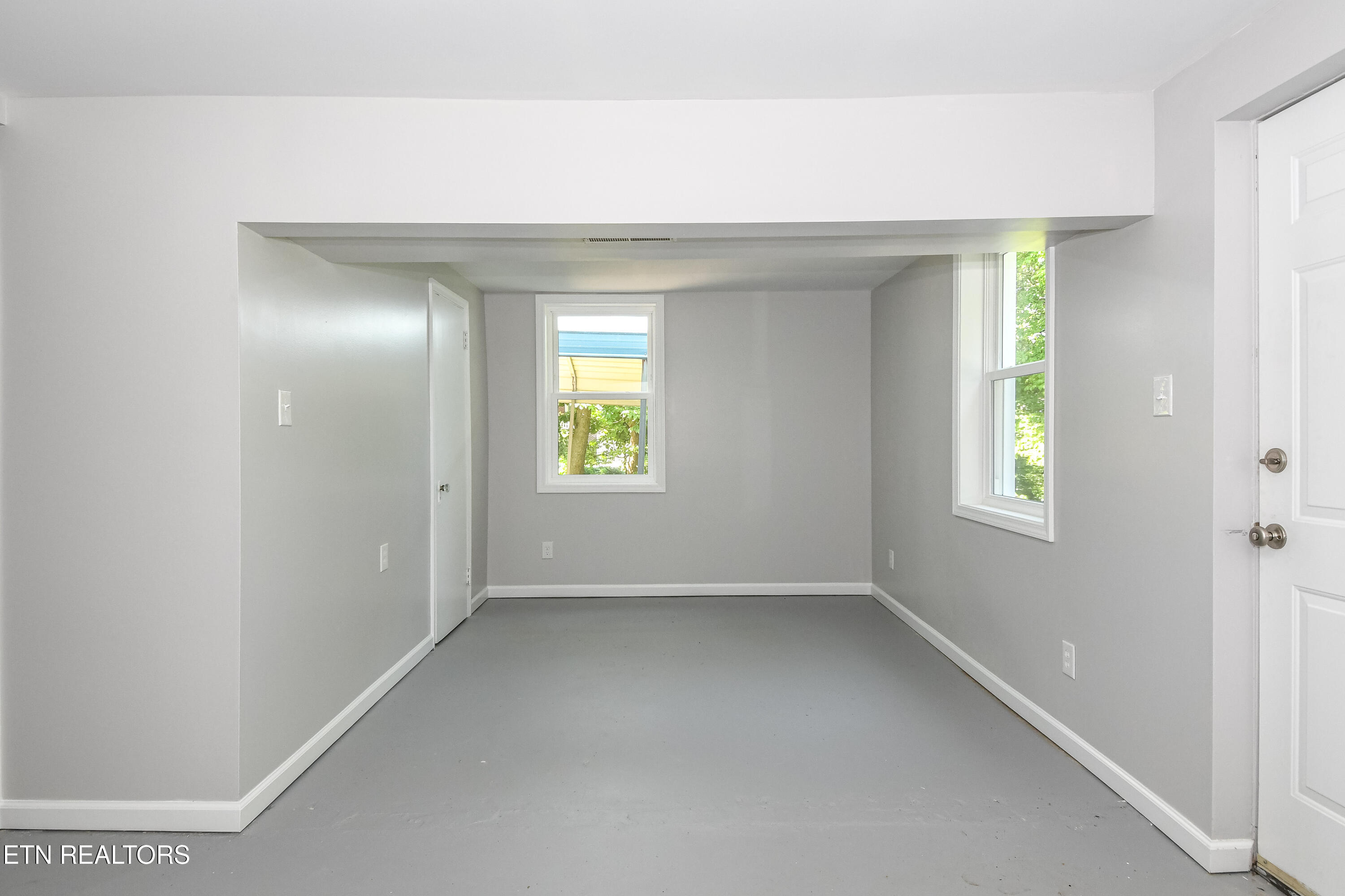 1209 Forest Avenue Maryville TN 37804