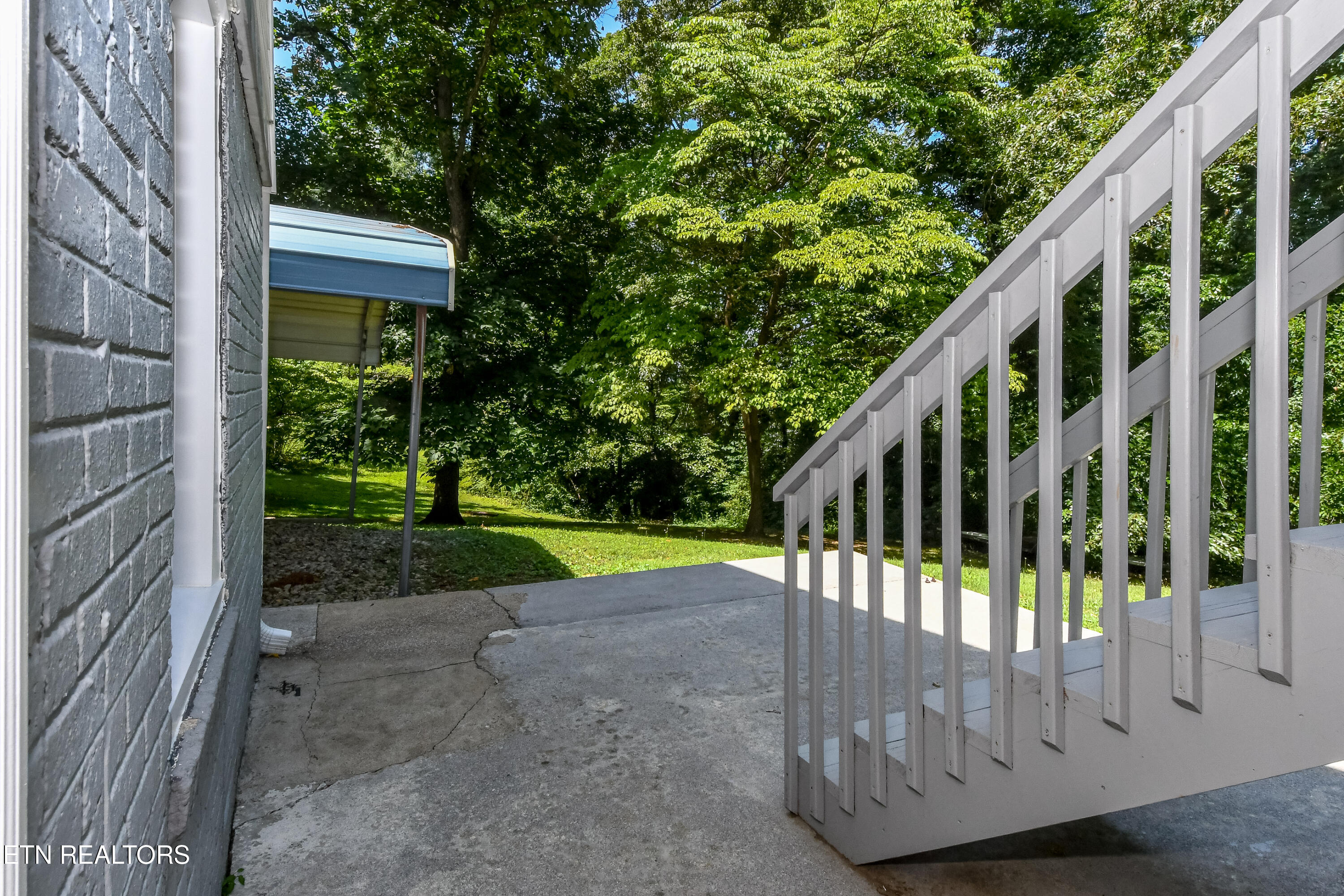 1209 Forest Avenue Maryville TN 37804