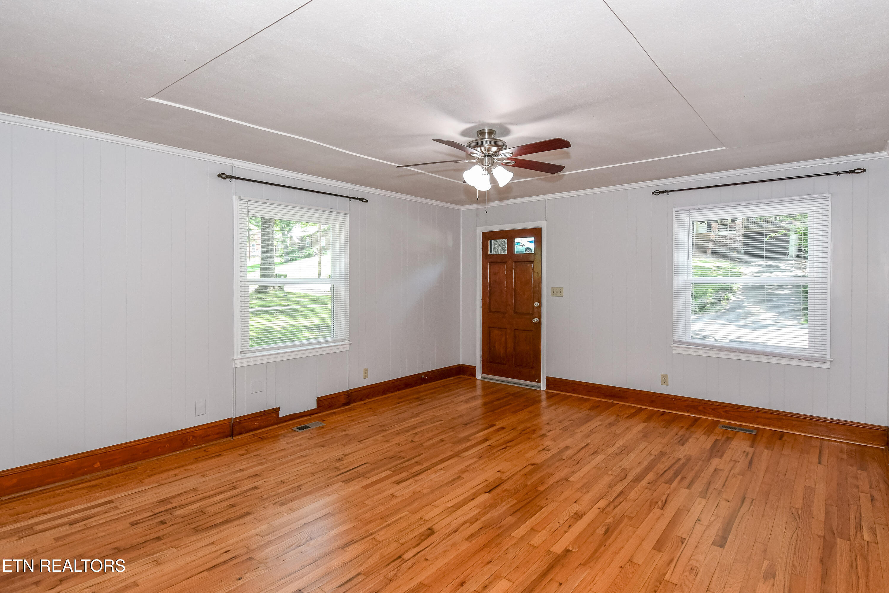 1209 Forest Avenue Maryville TN 37804
