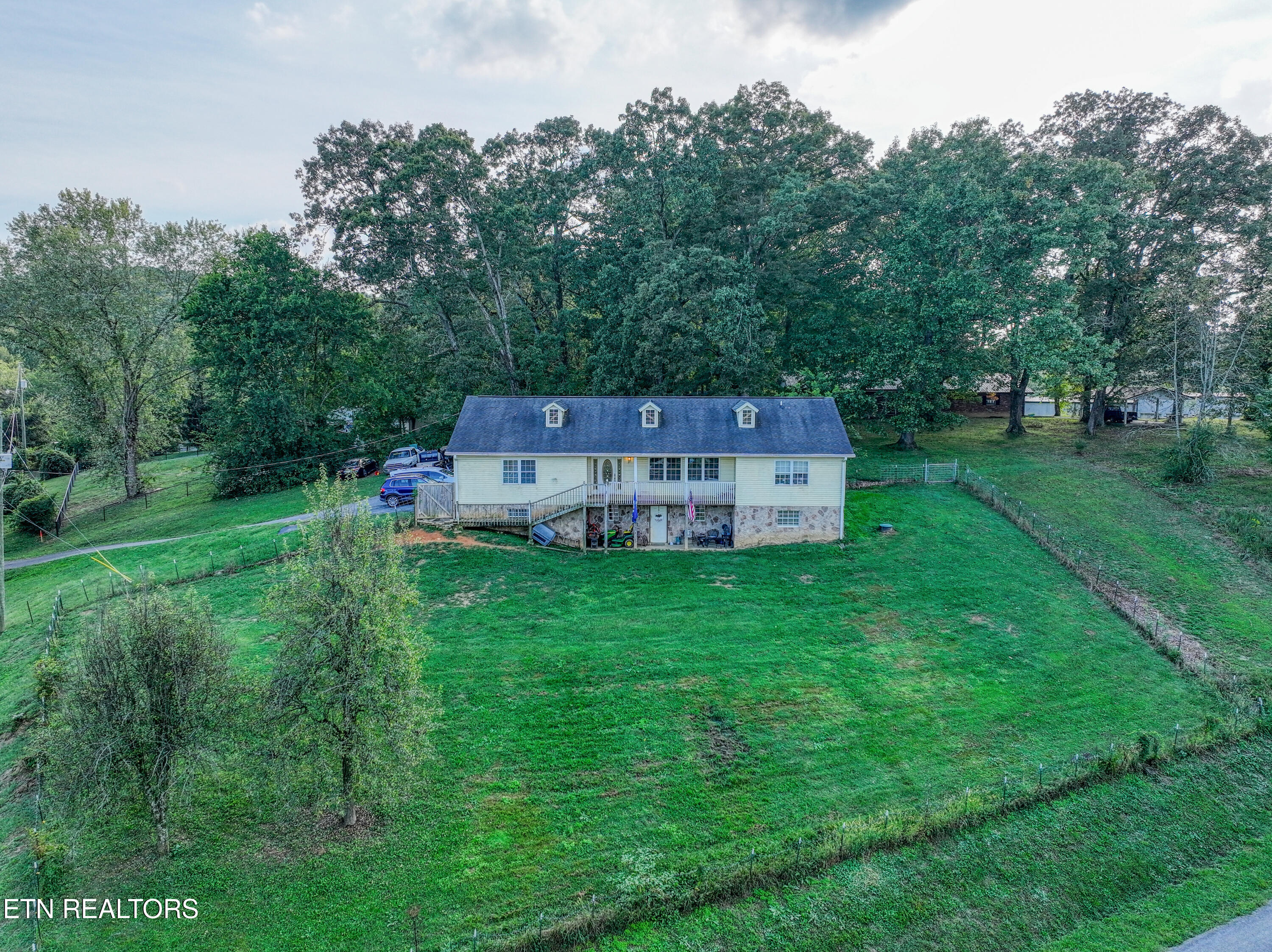 2215 Island Boulevard Sevierville TN 37876