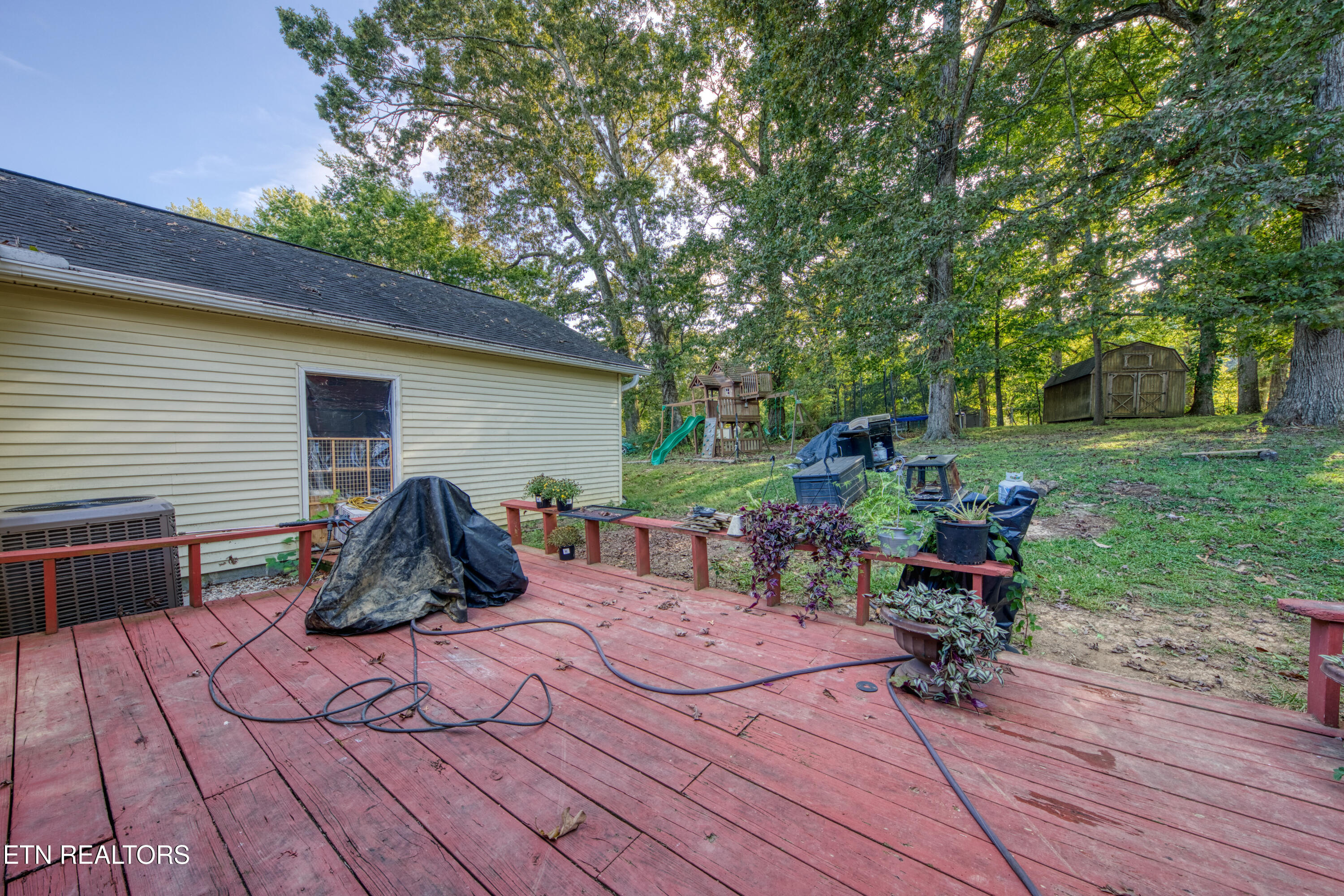 2215 Island Boulevard Sevierville TN 37876
