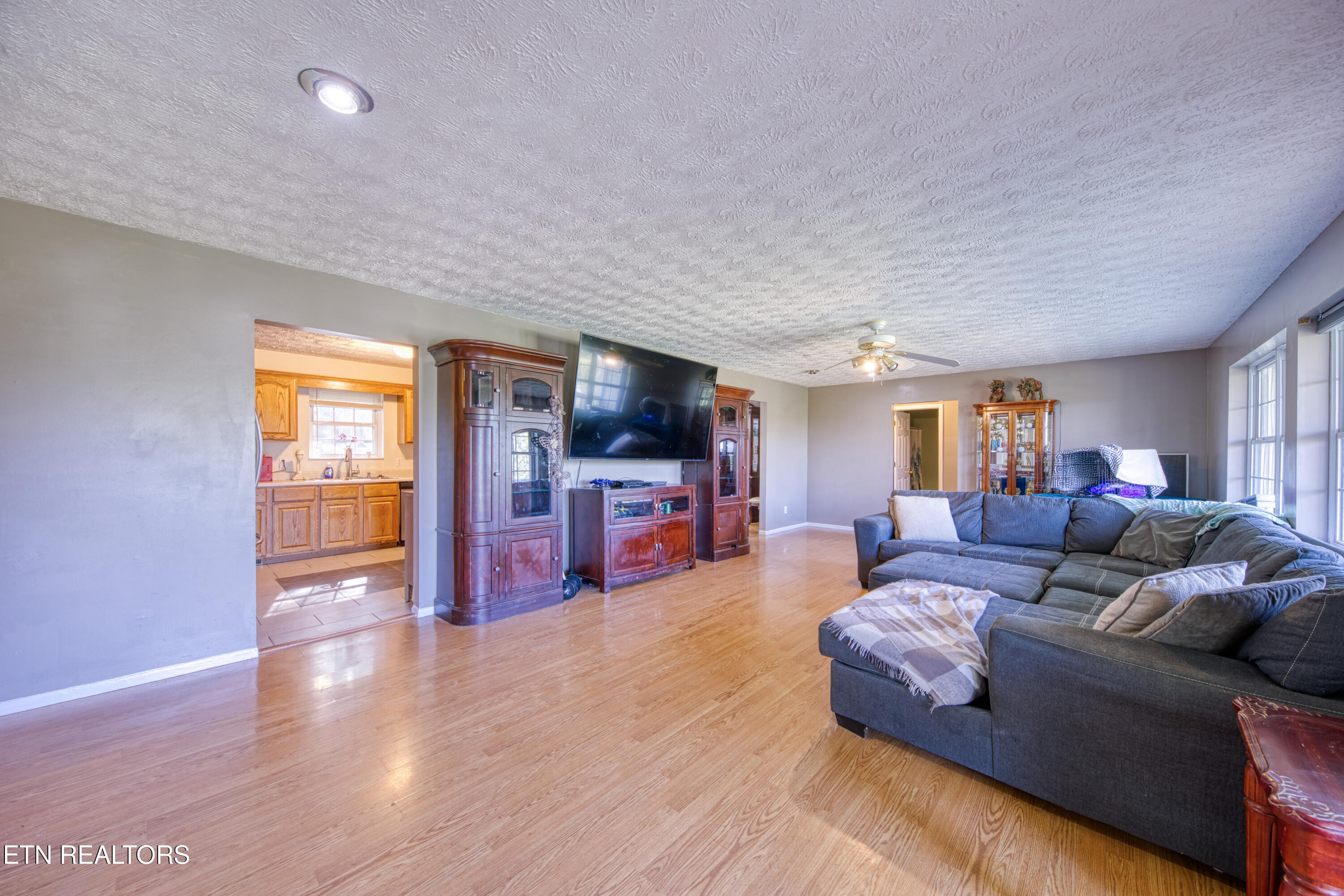 2215 Island Boulevard Sevierville TN 37876
