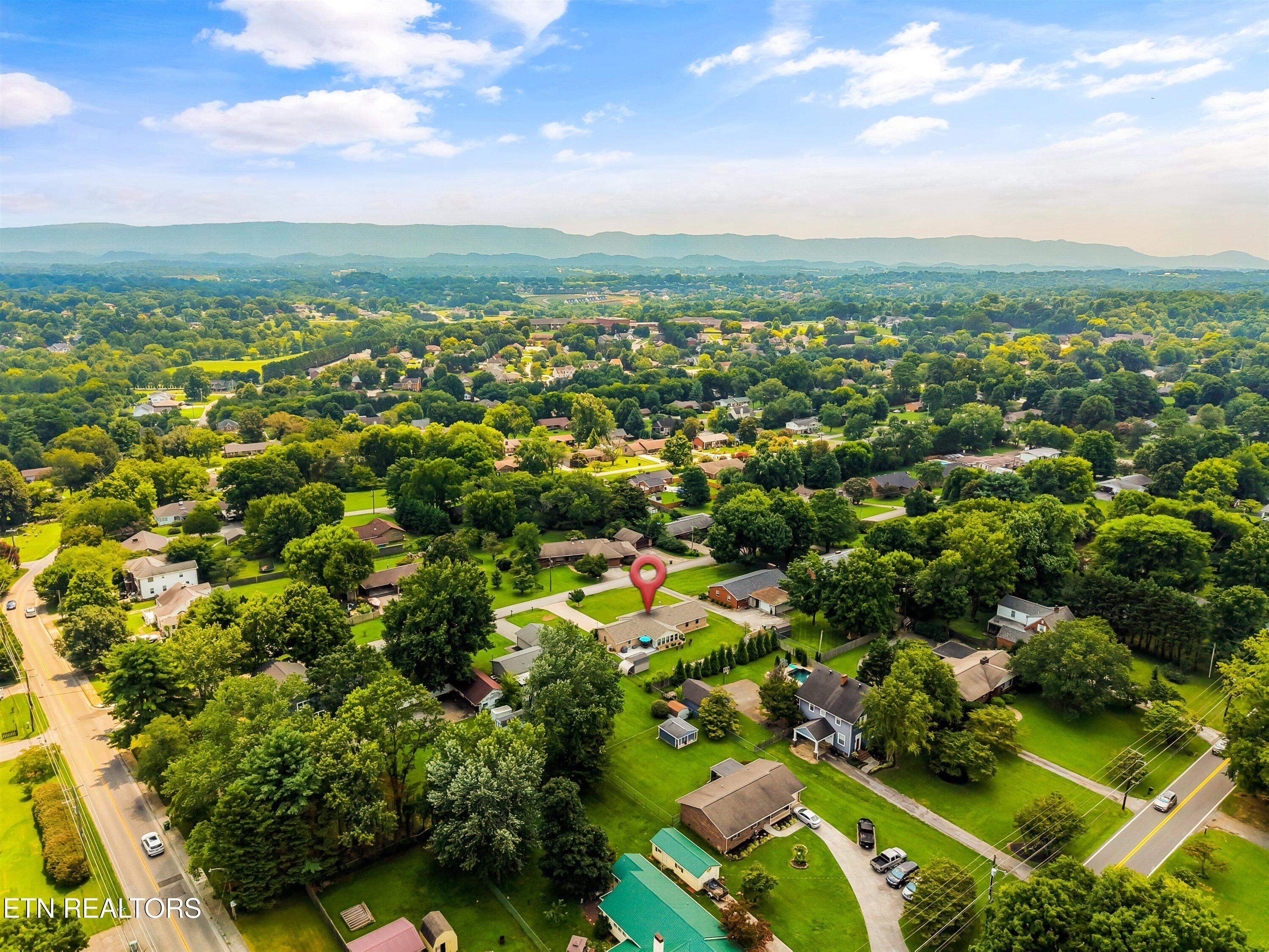 1707 Linda Lane Maryville TN 37803