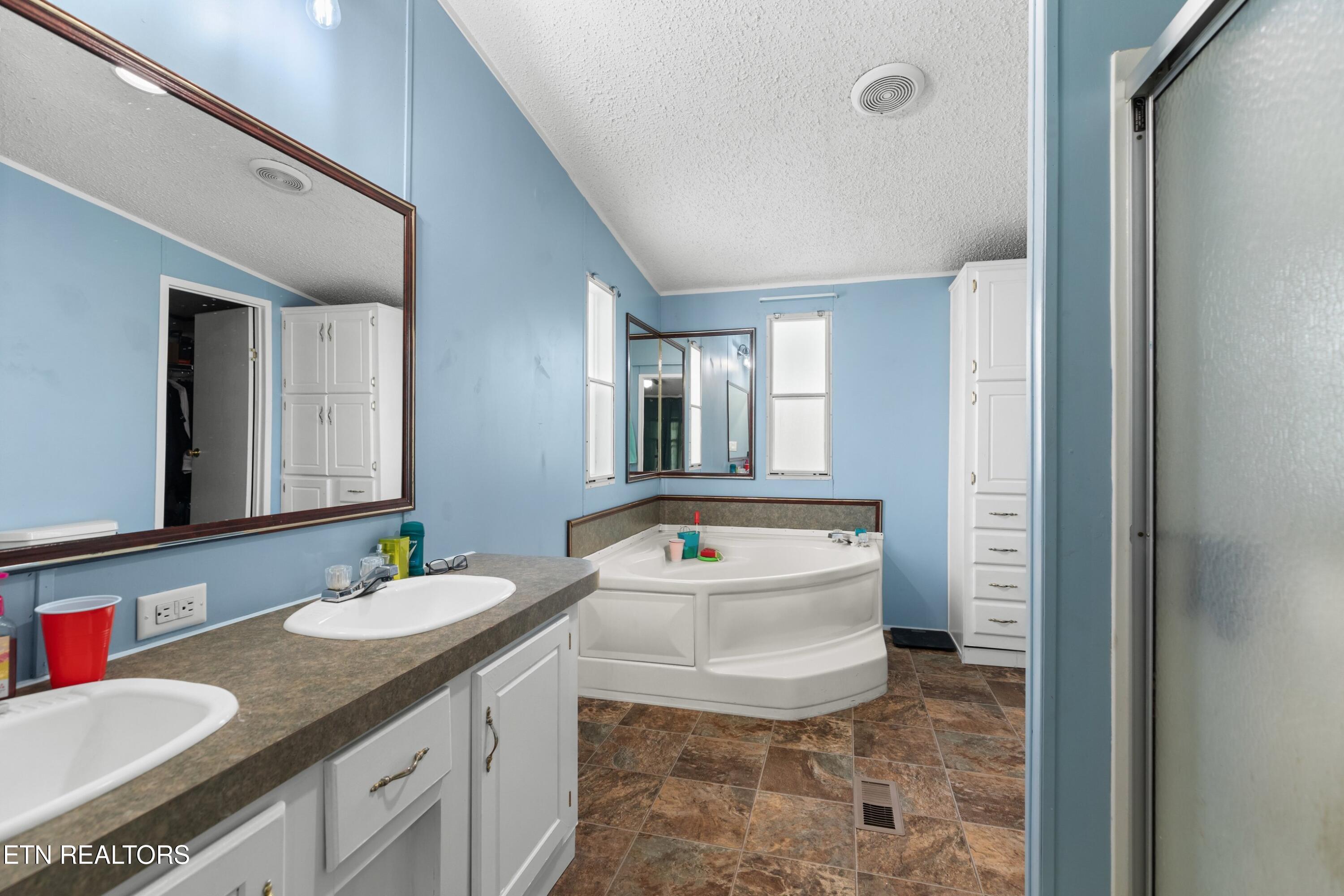753 N Country Lane Kodak TN 37764
