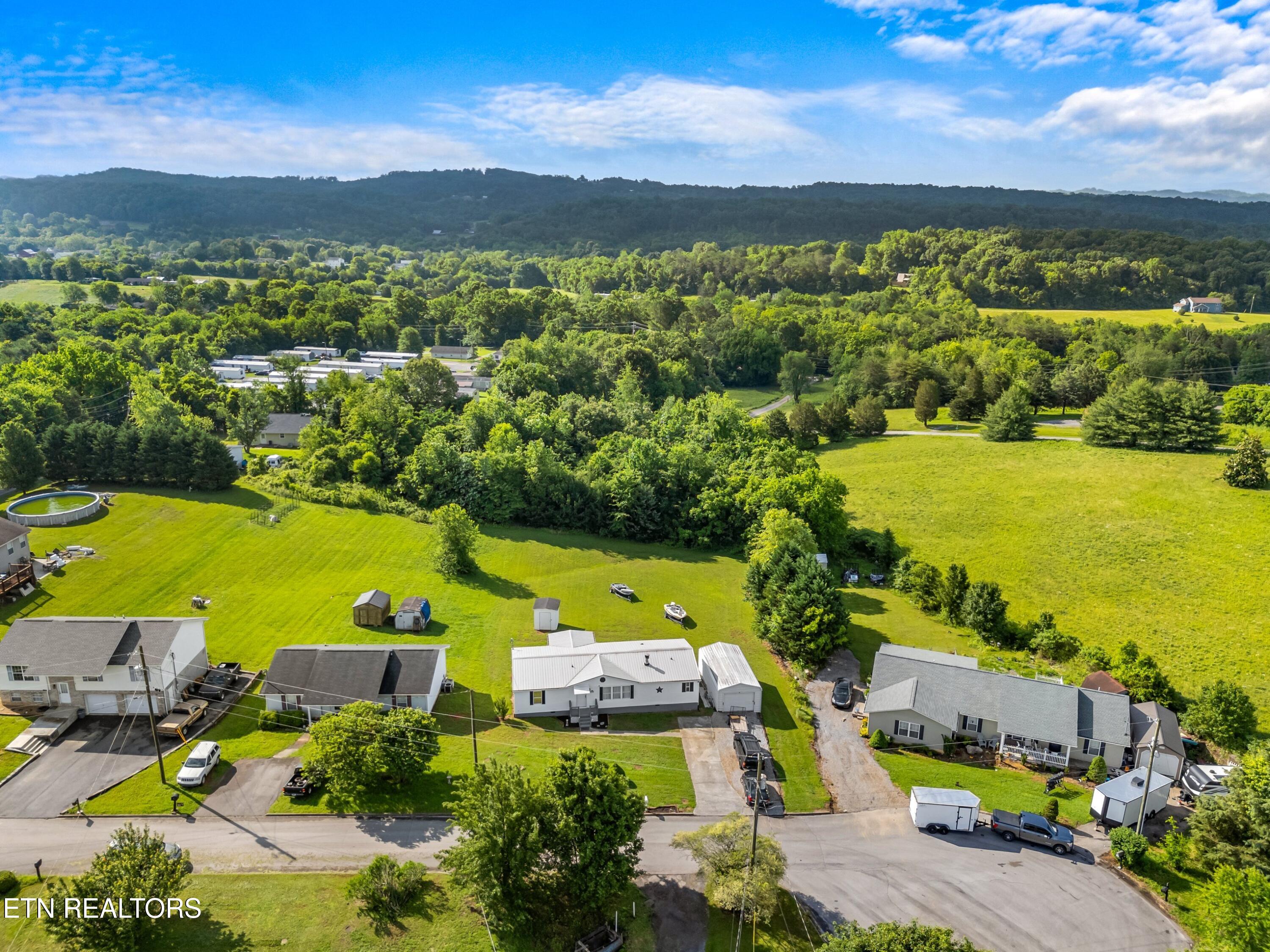 753 N Country Lane Kodak TN 37764
