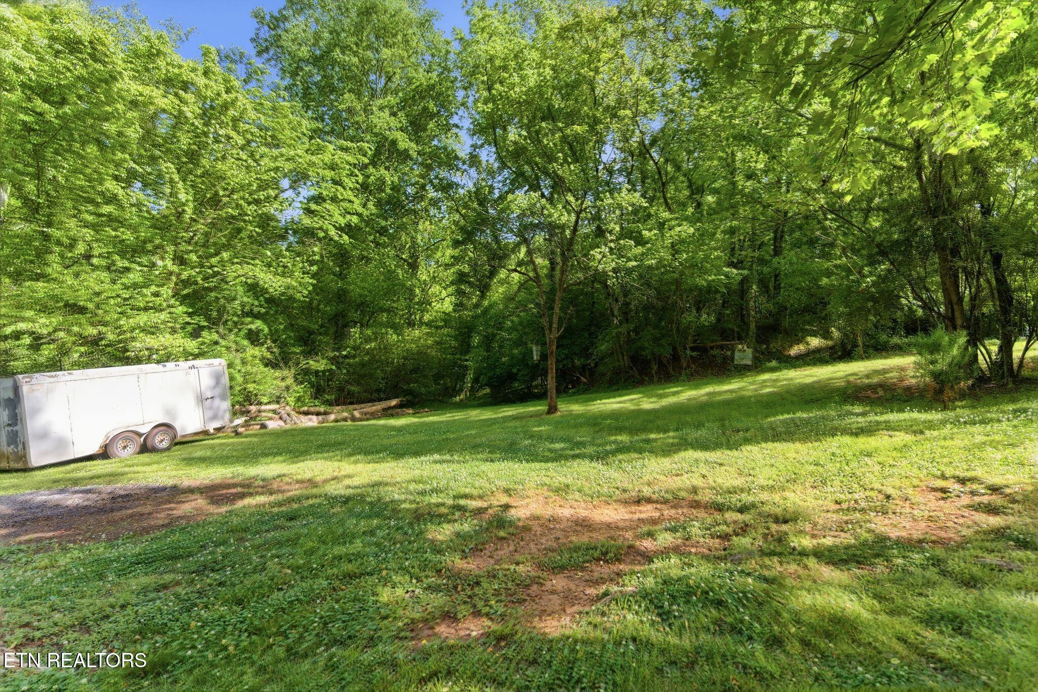 3905 Light Pink Road Louisville TN 37777