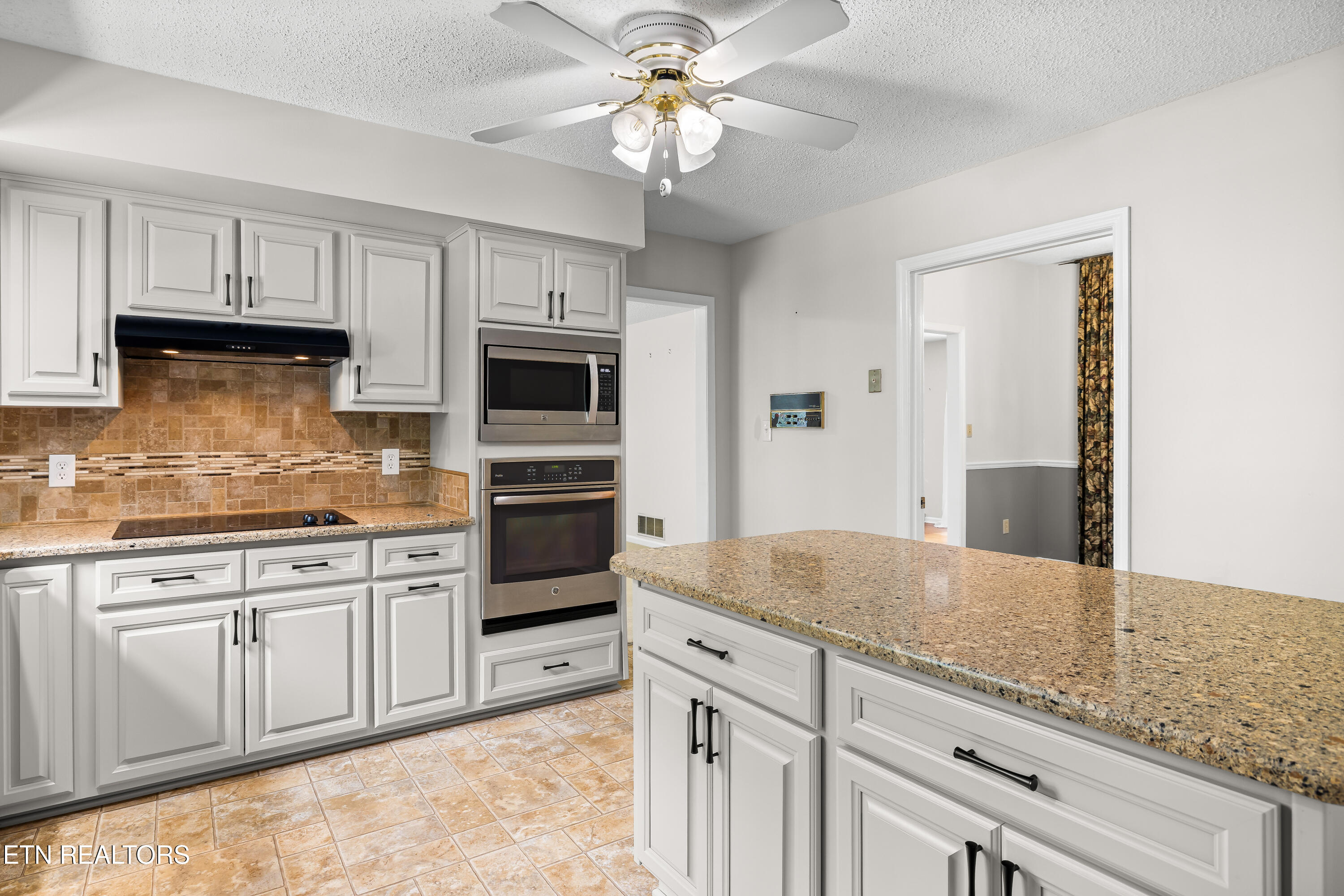 135 N Panoscenic Drive Maryville TN 37803