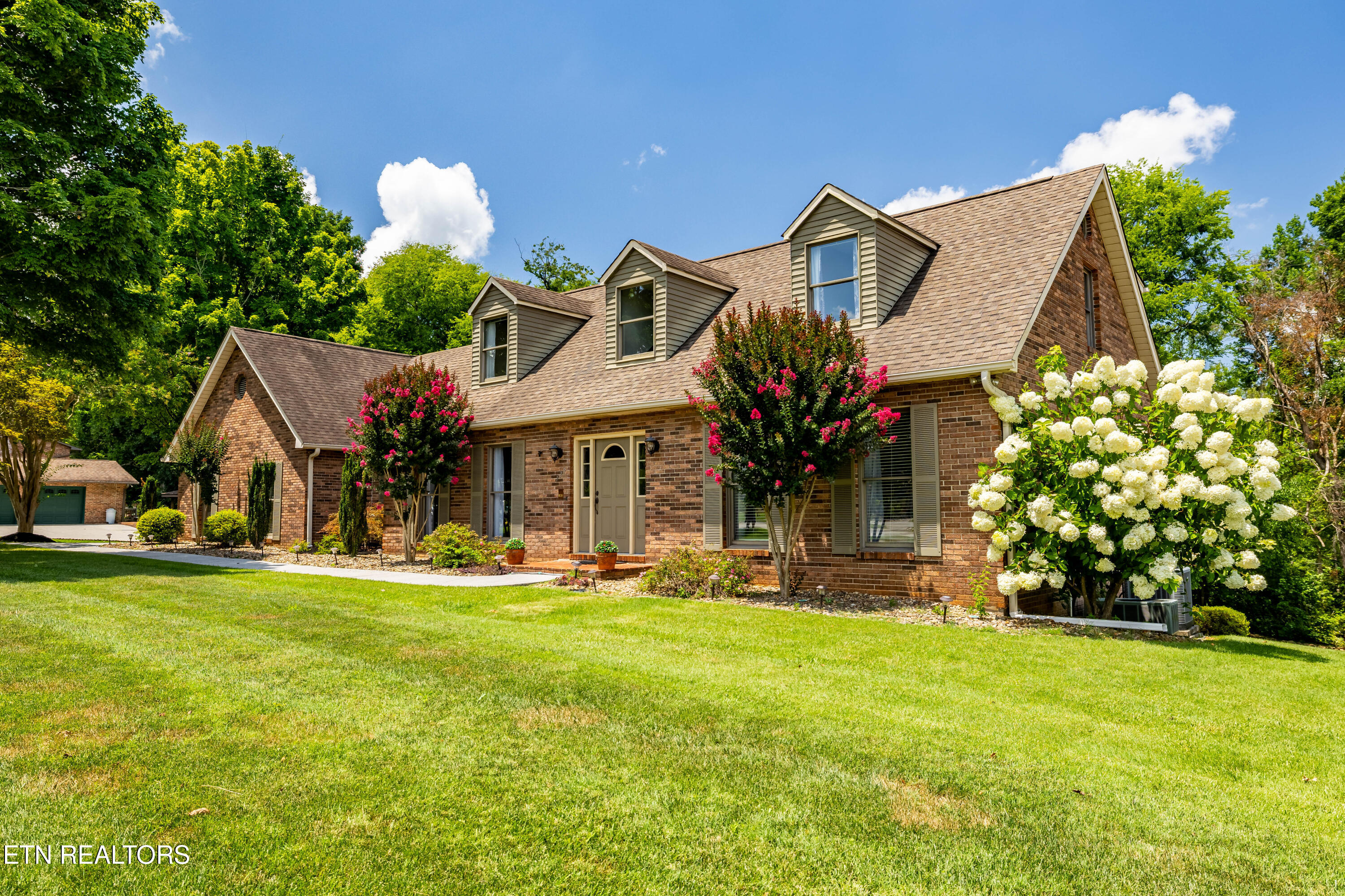 135 N Panoscenic Drive Maryville TN 37803