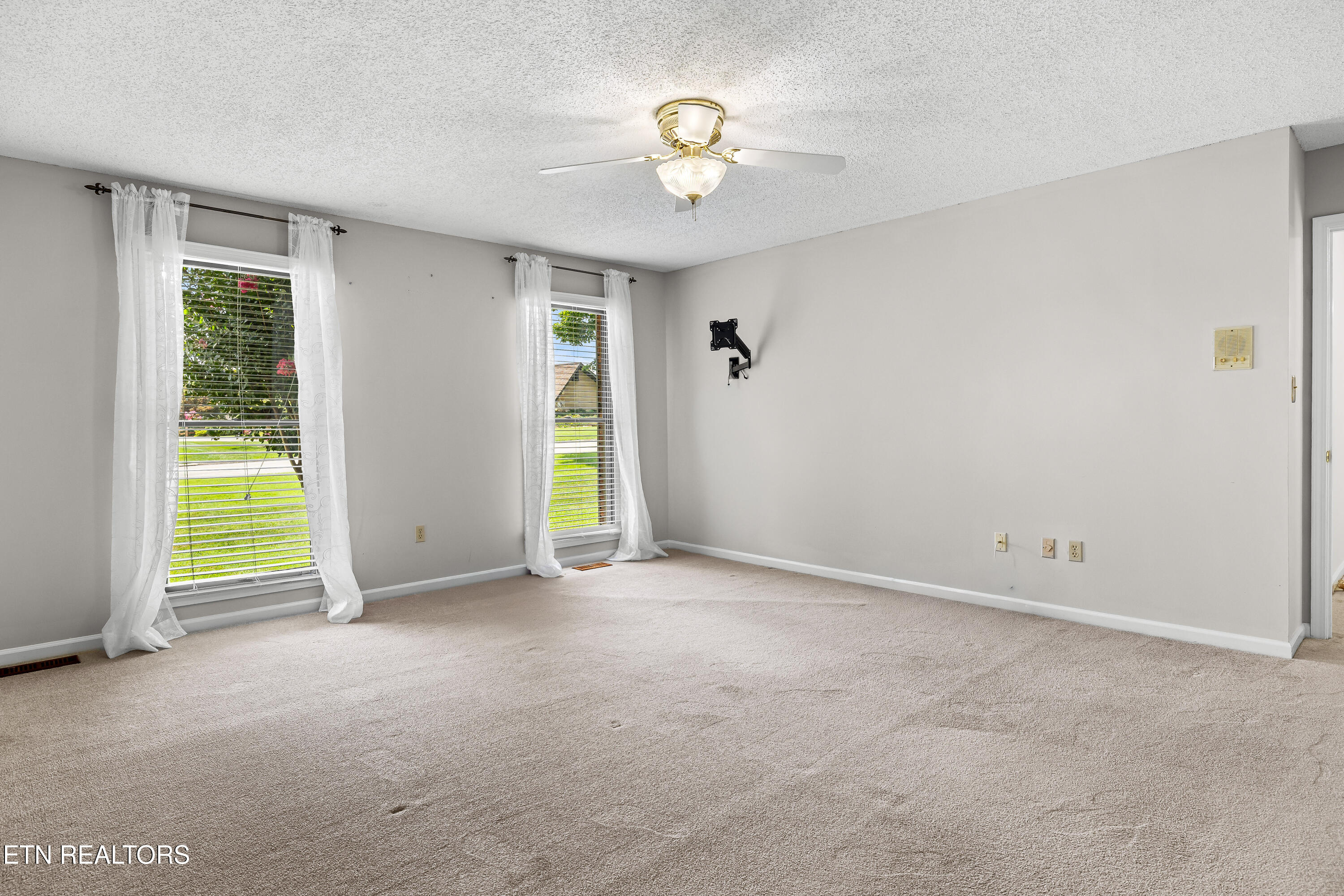 135 N Panoscenic Drive Maryville TN 37803