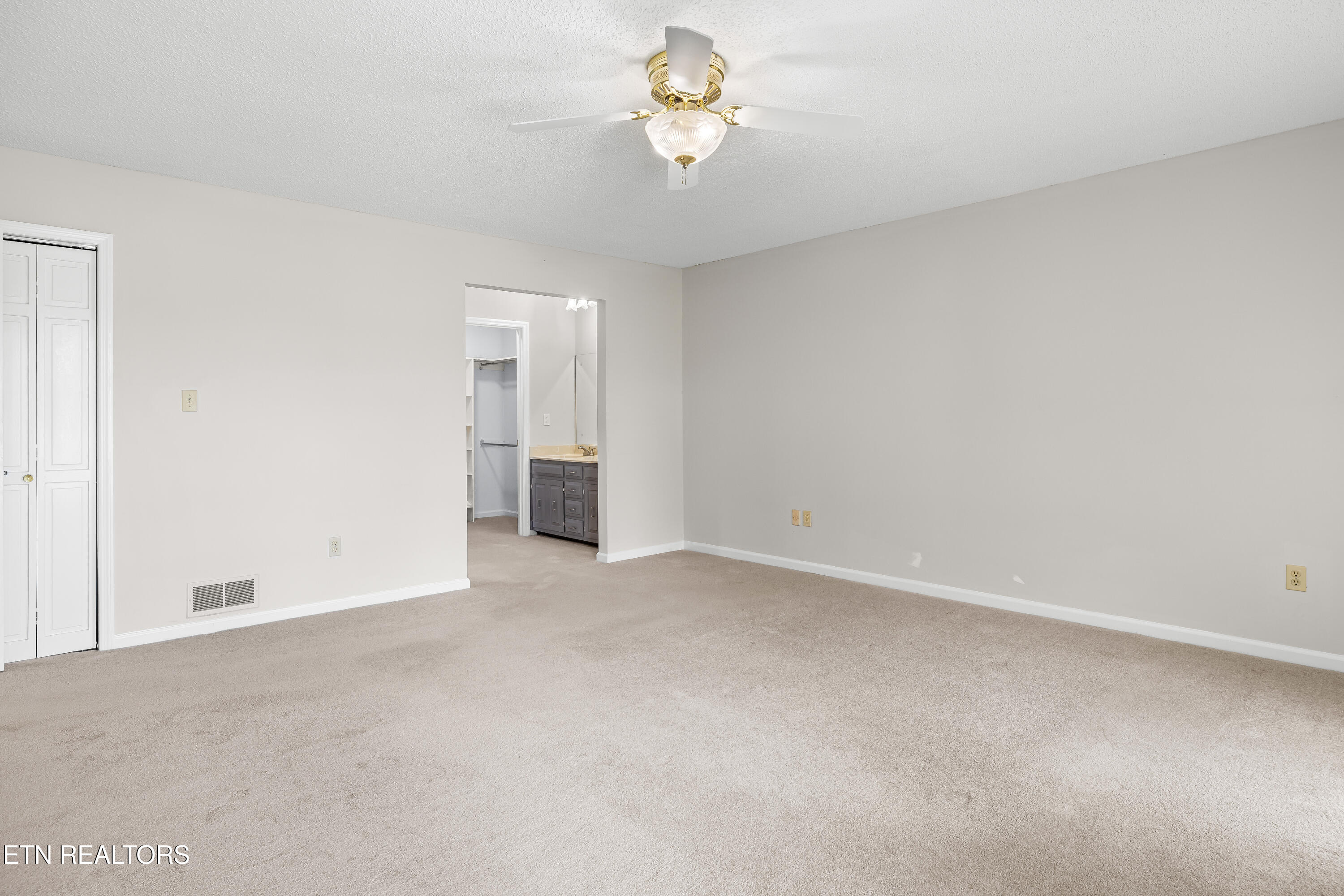 135 N Panoscenic Drive Maryville TN 37803