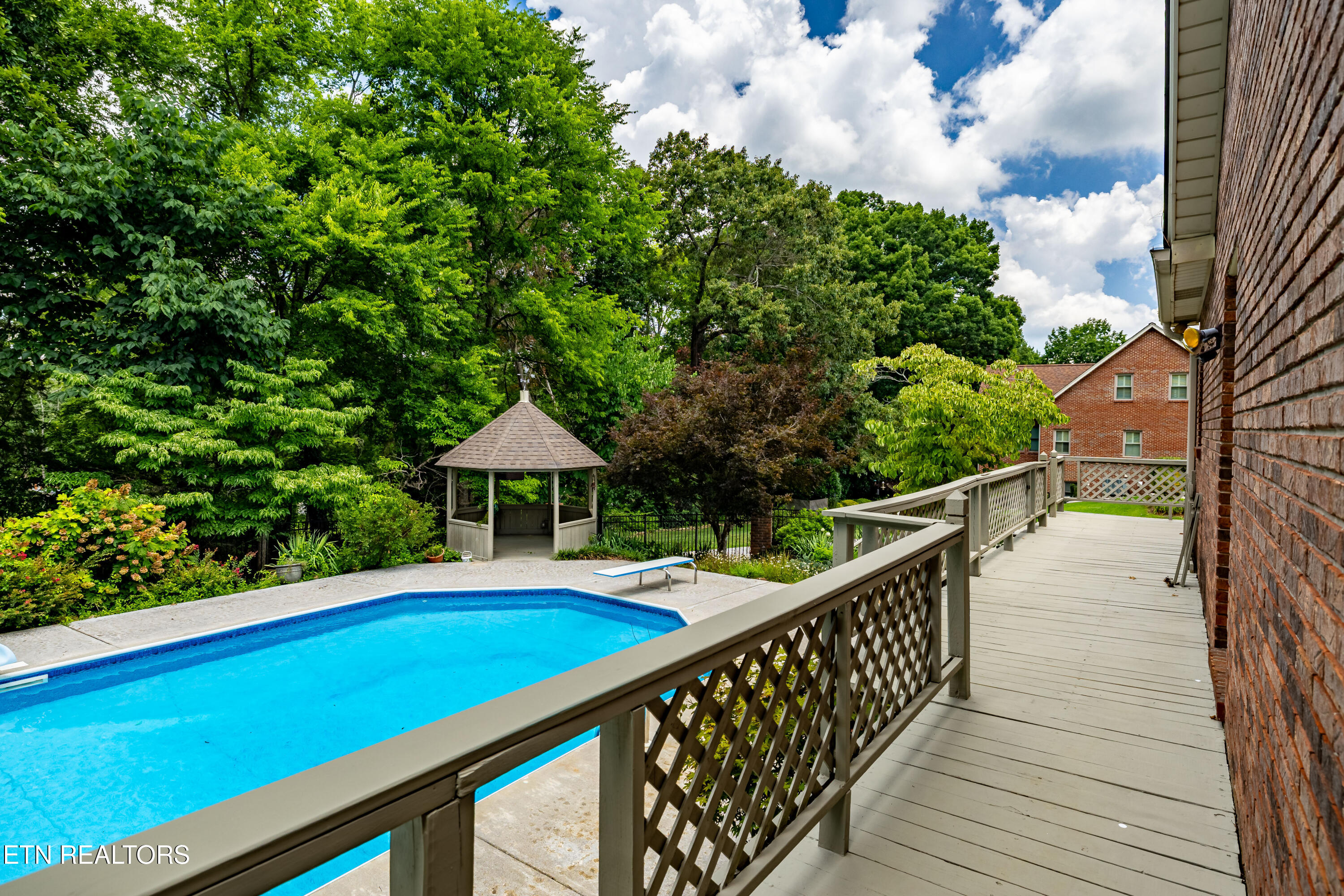 135 N Panoscenic Drive Maryville TN 37803