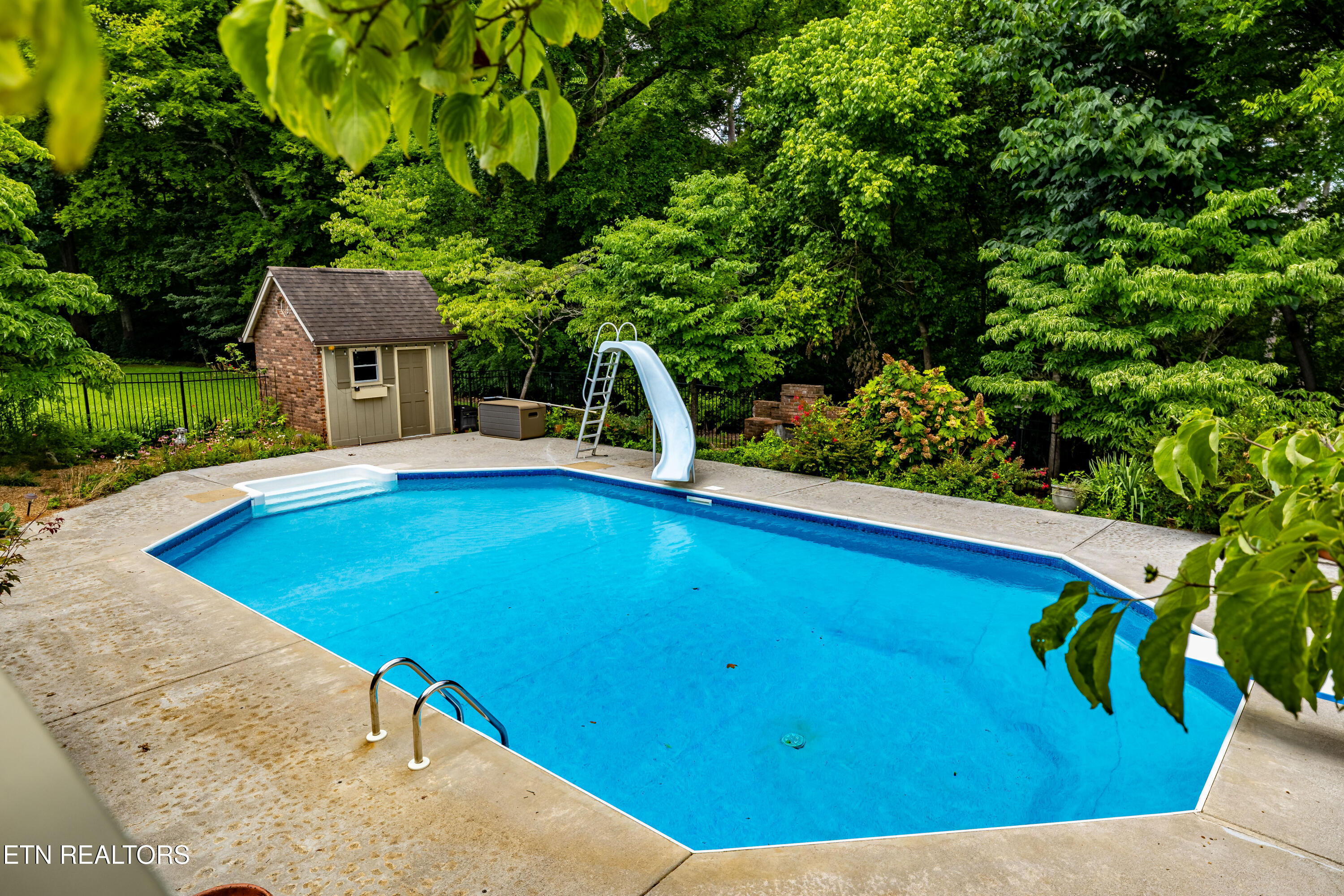 135 N Panoscenic Drive Maryville TN 37803
