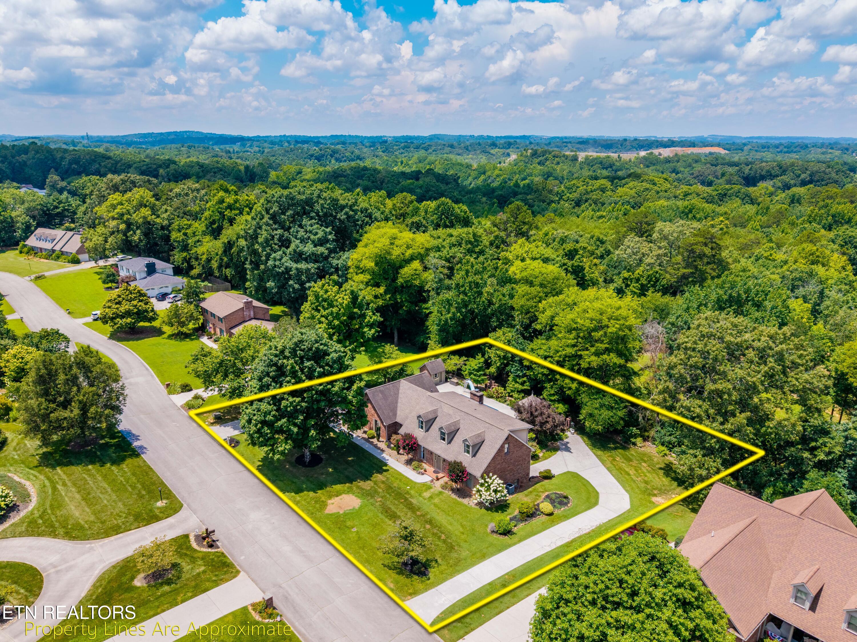 135 N Panoscenic Drive Maryville TN 37803