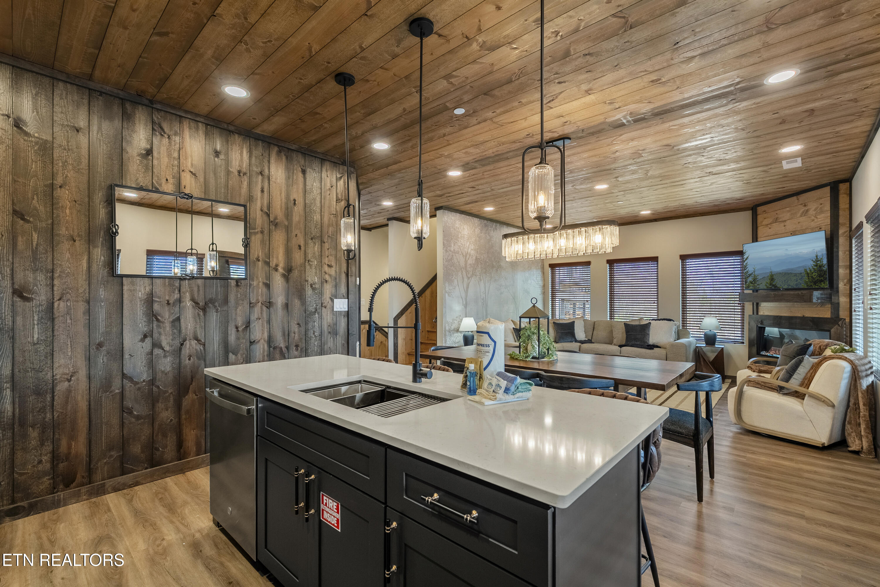 432 Hatchet Way Pigeon Forge TN 37863