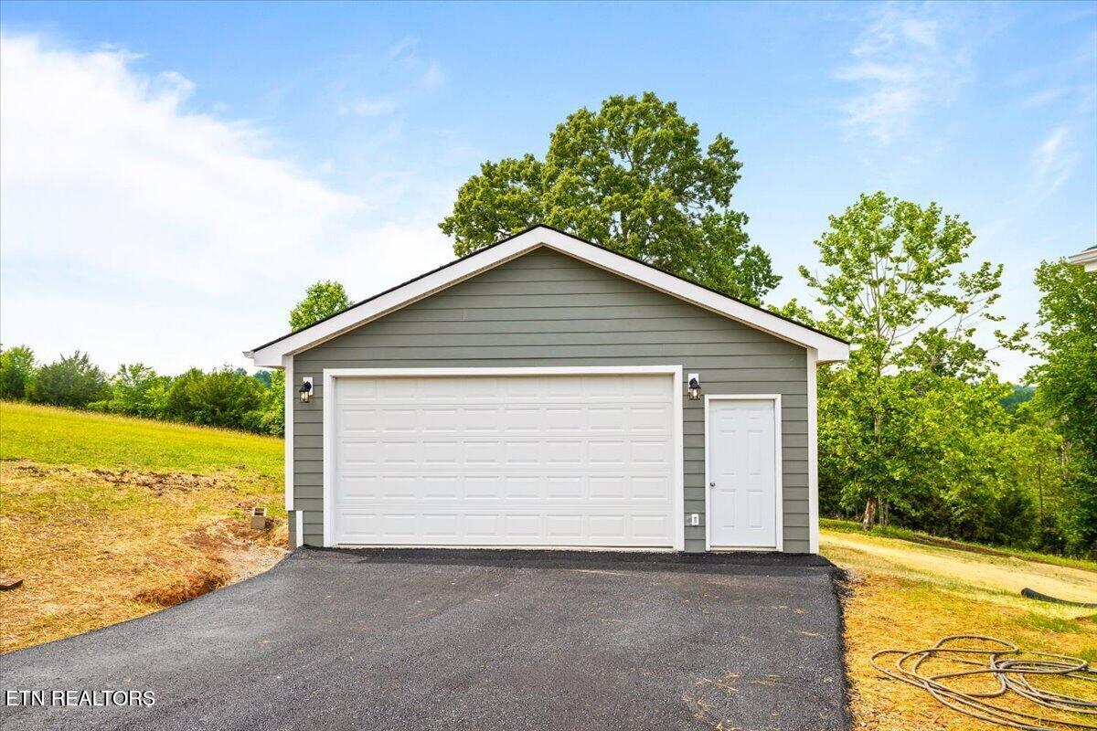 258 Sam Maria Way Lafollette TN 37766