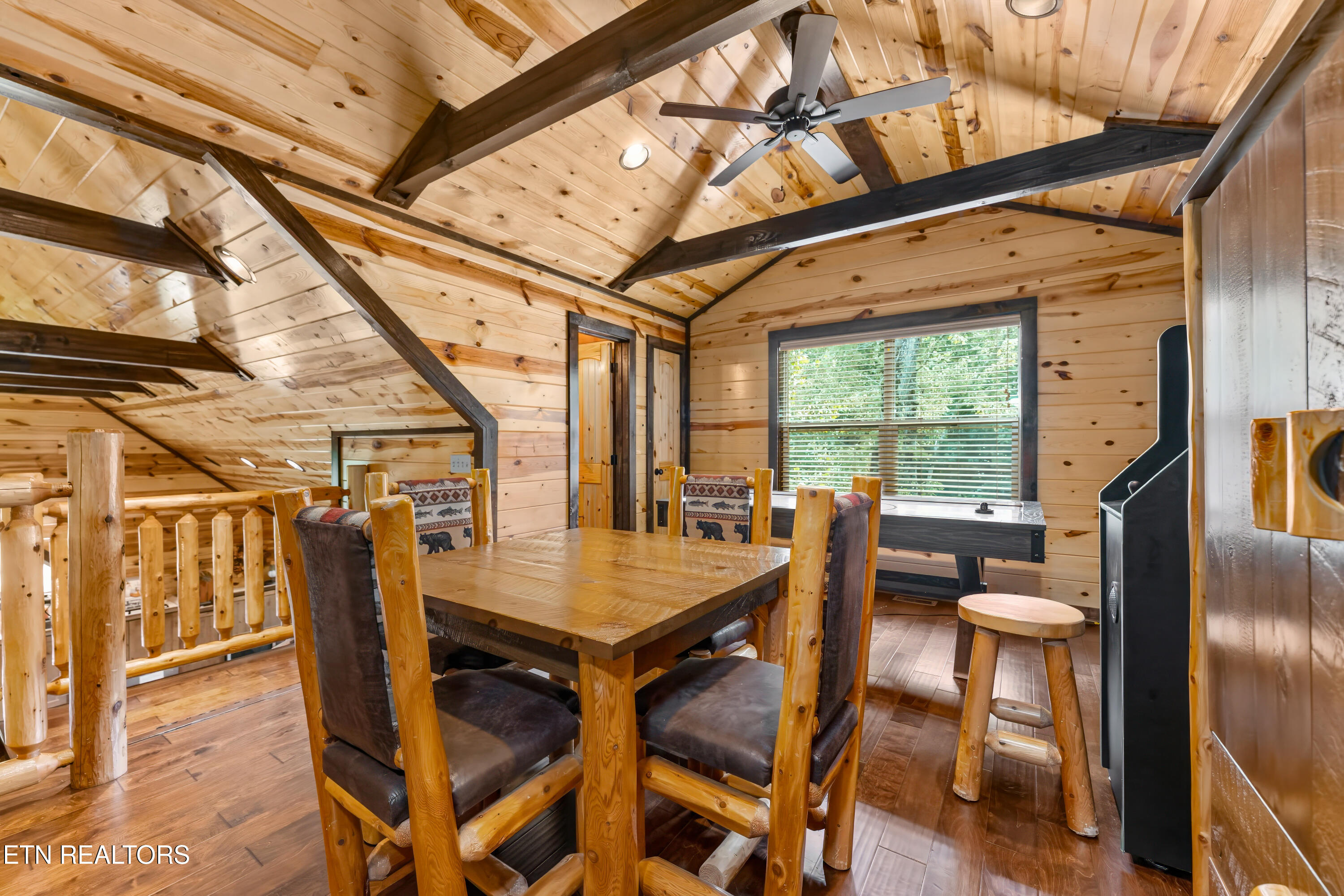 2706 Owls Cove Way Sevierville TN 37862