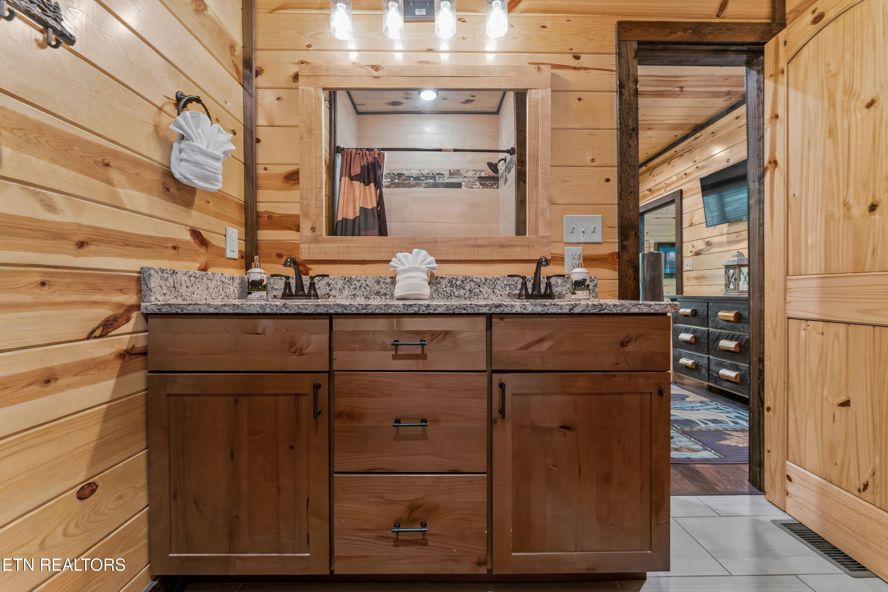 2706 Owls Cove Way Sevierville TN 37862