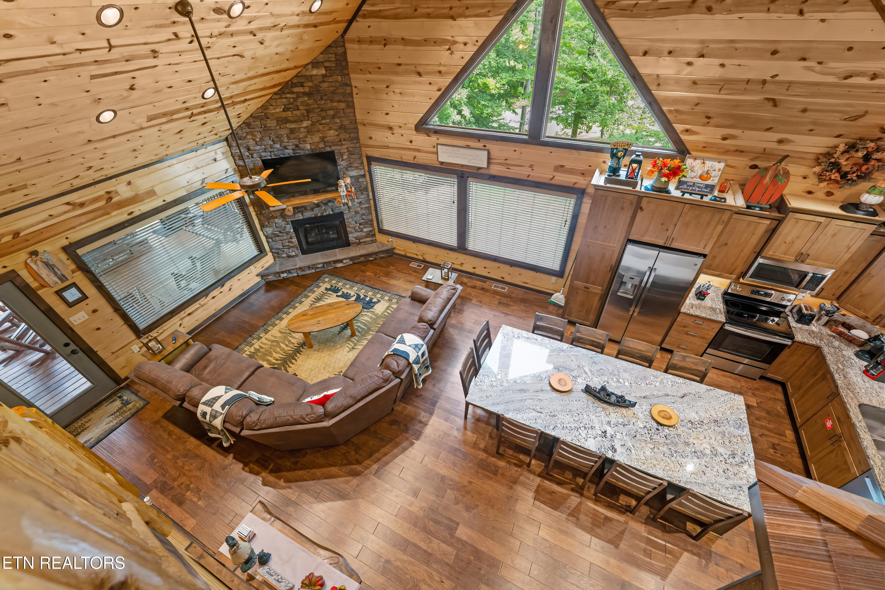2706 Owls Cove Way Sevierville TN 37862