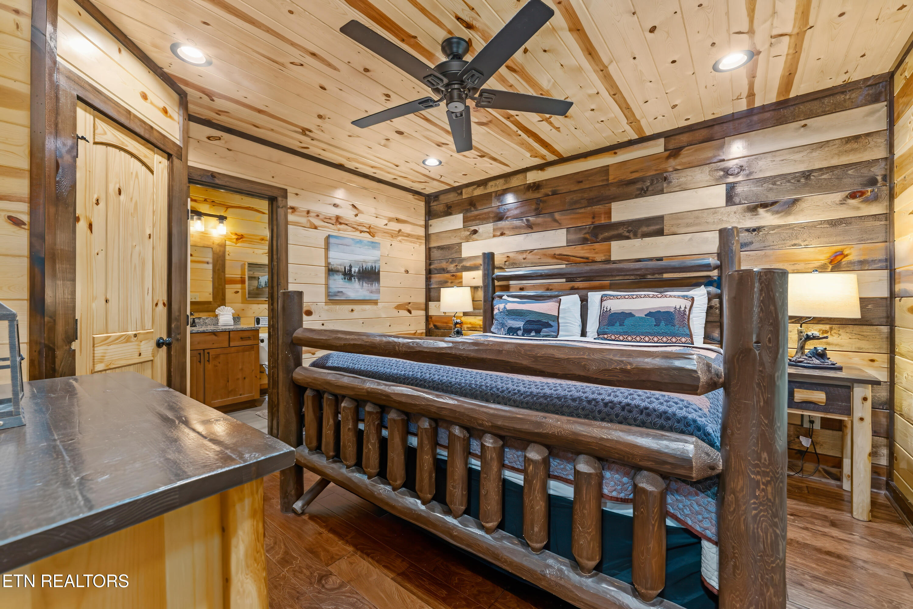 2706 Owls Cove Way Sevierville TN 37862
