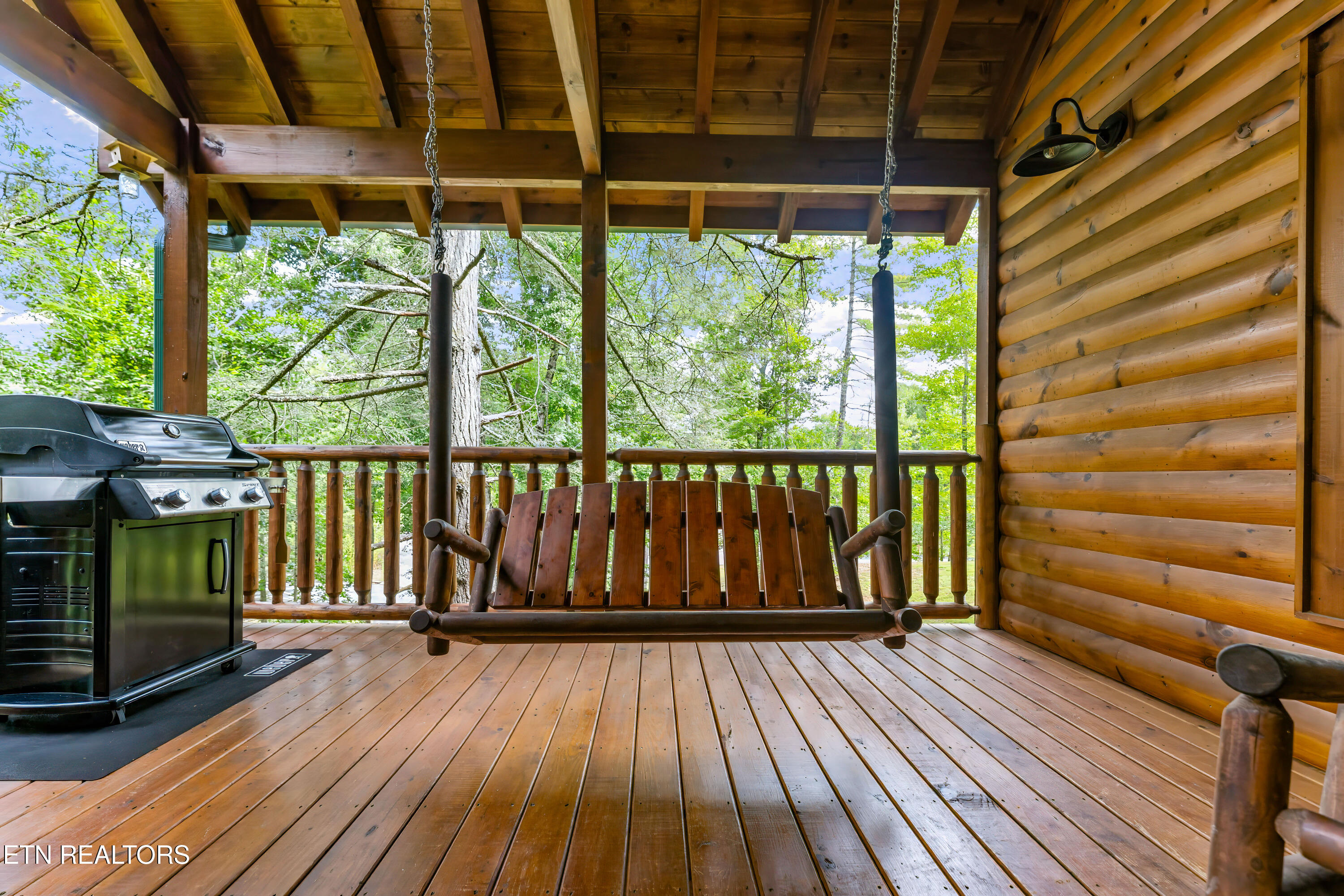 2706 Owls Cove Way Sevierville TN 37862