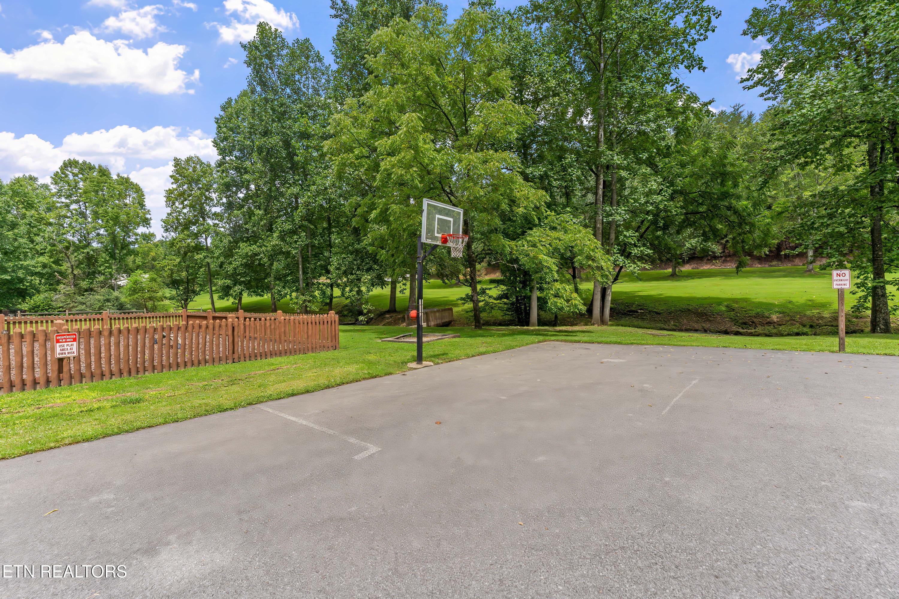 2706 Owls Cove Way Sevierville TN 37862