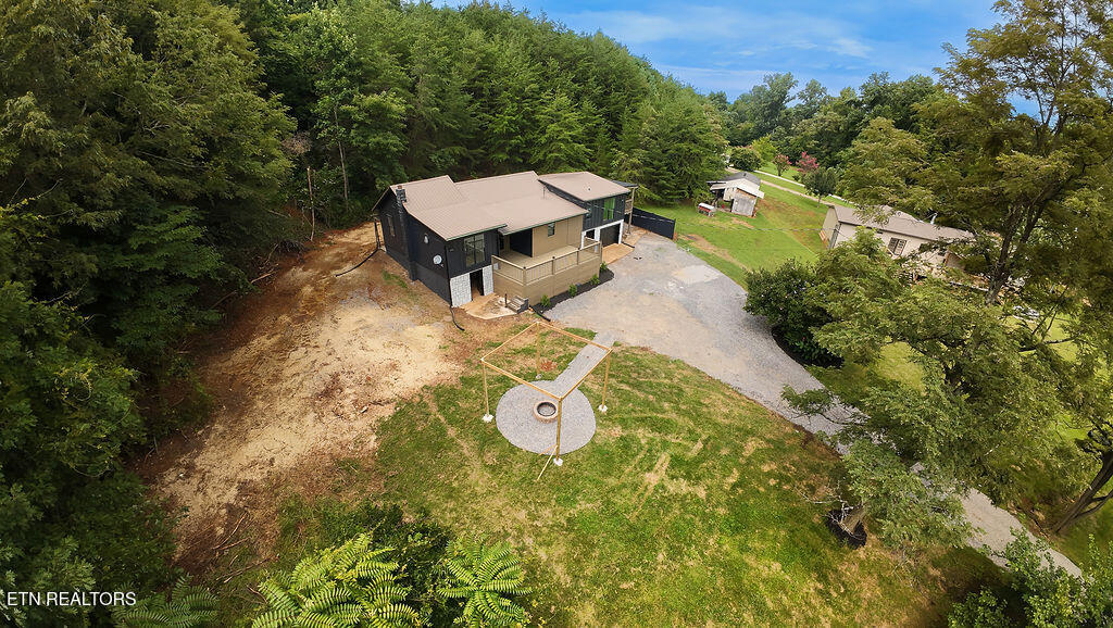 960 Chestnut Grove Road Dandridge TN 37725
