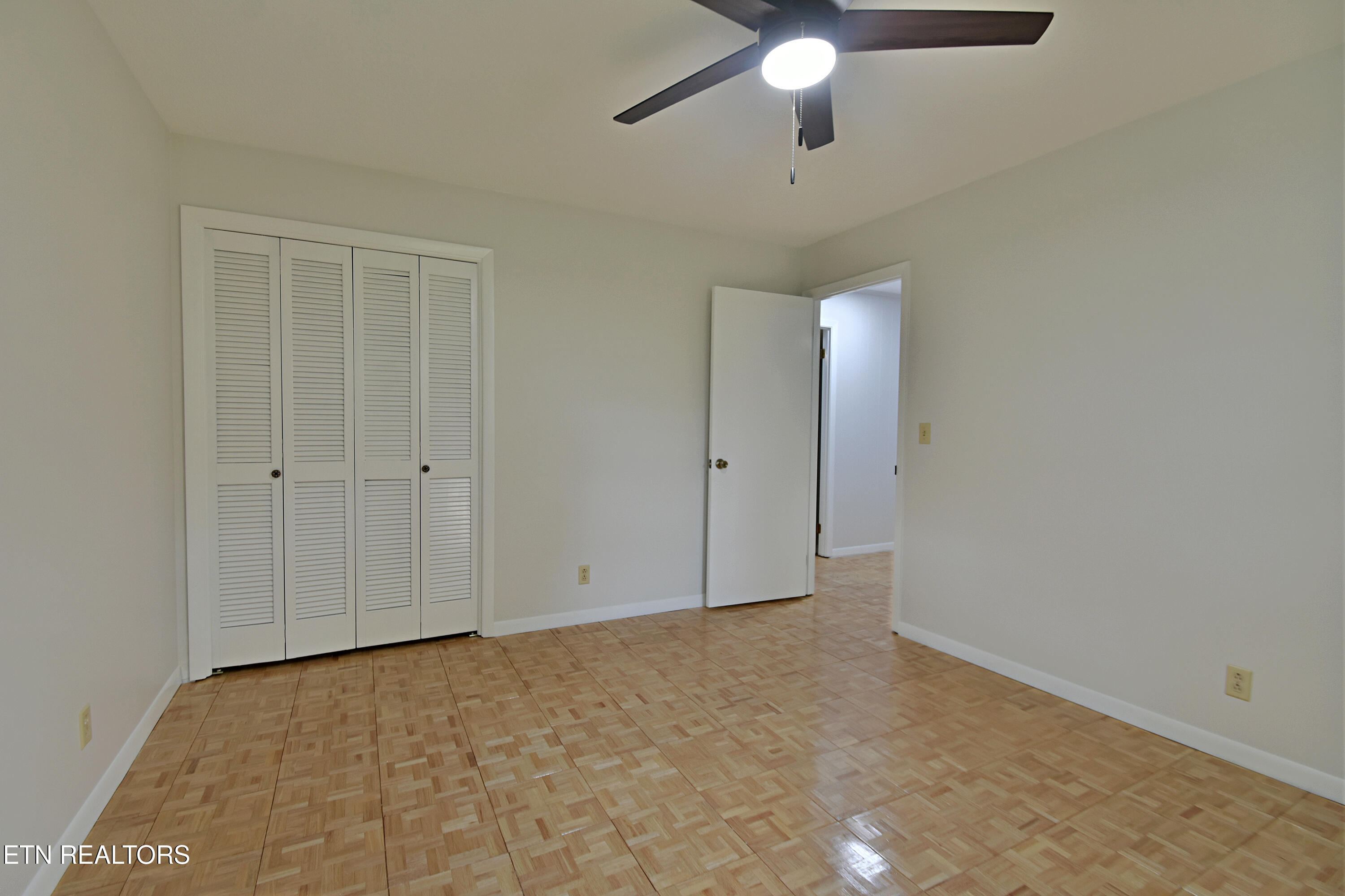 1614 Oak Street Loudon TN 37774