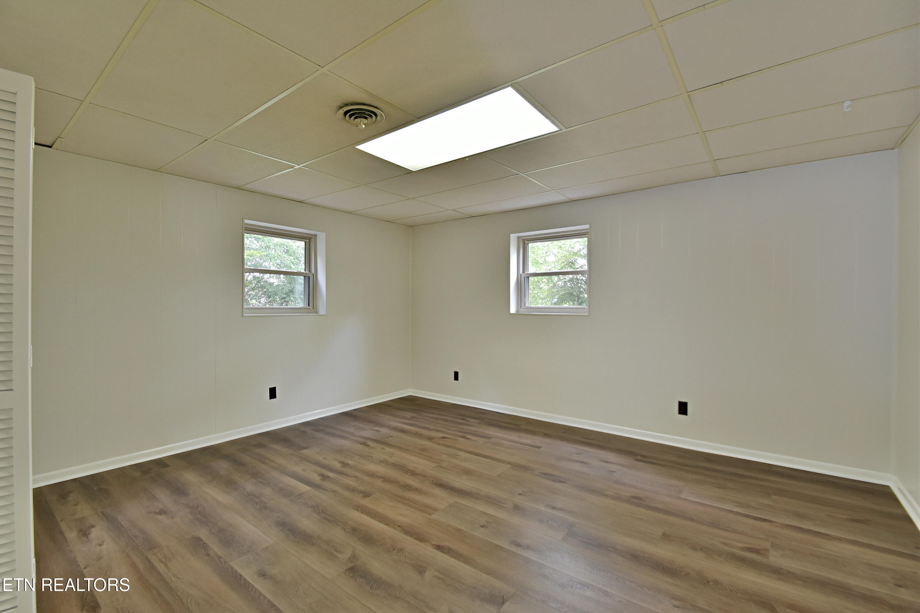 1614 Oak Street Loudon TN 37774