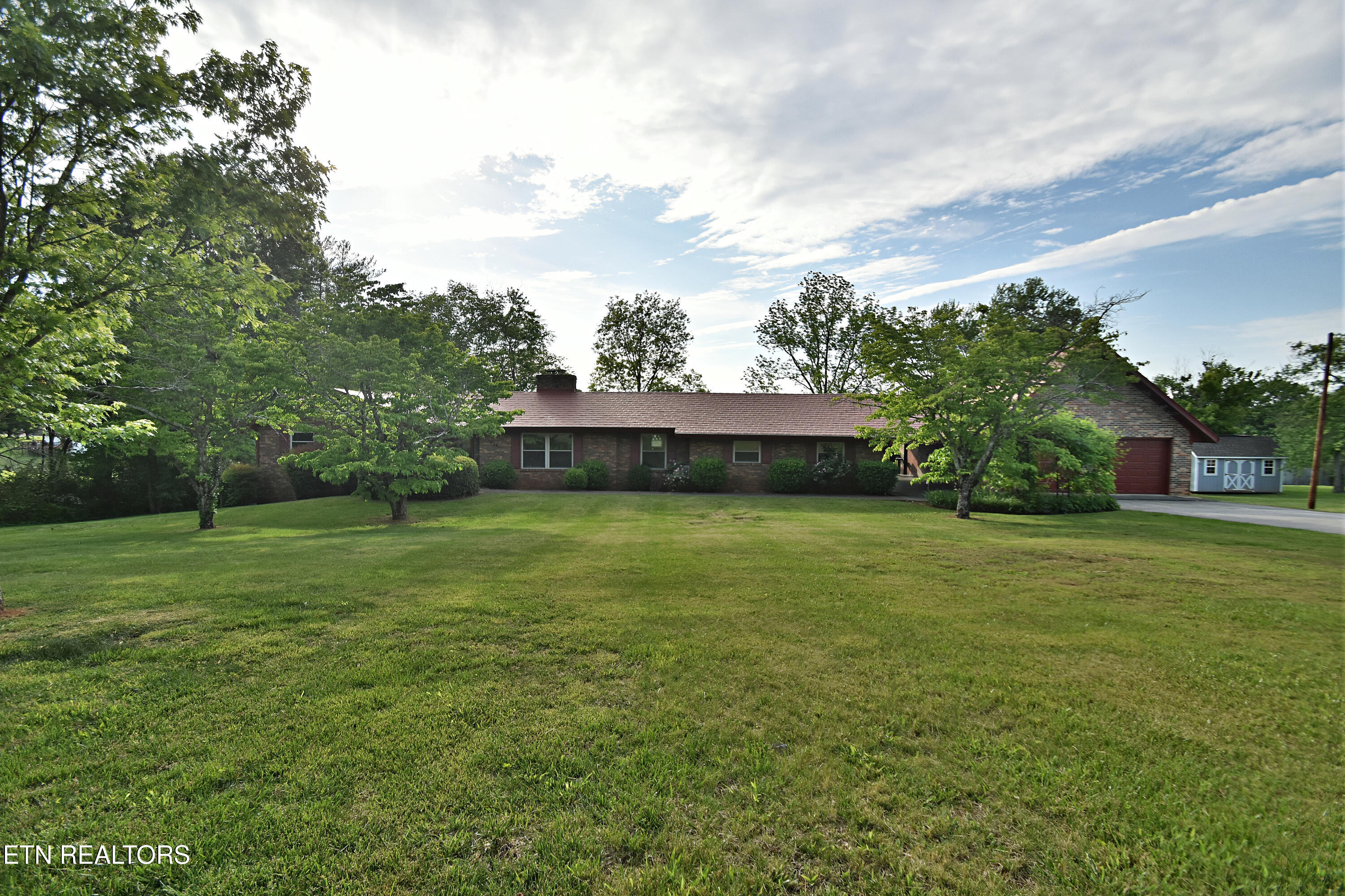 1614 Oak Street Loudon TN 37774