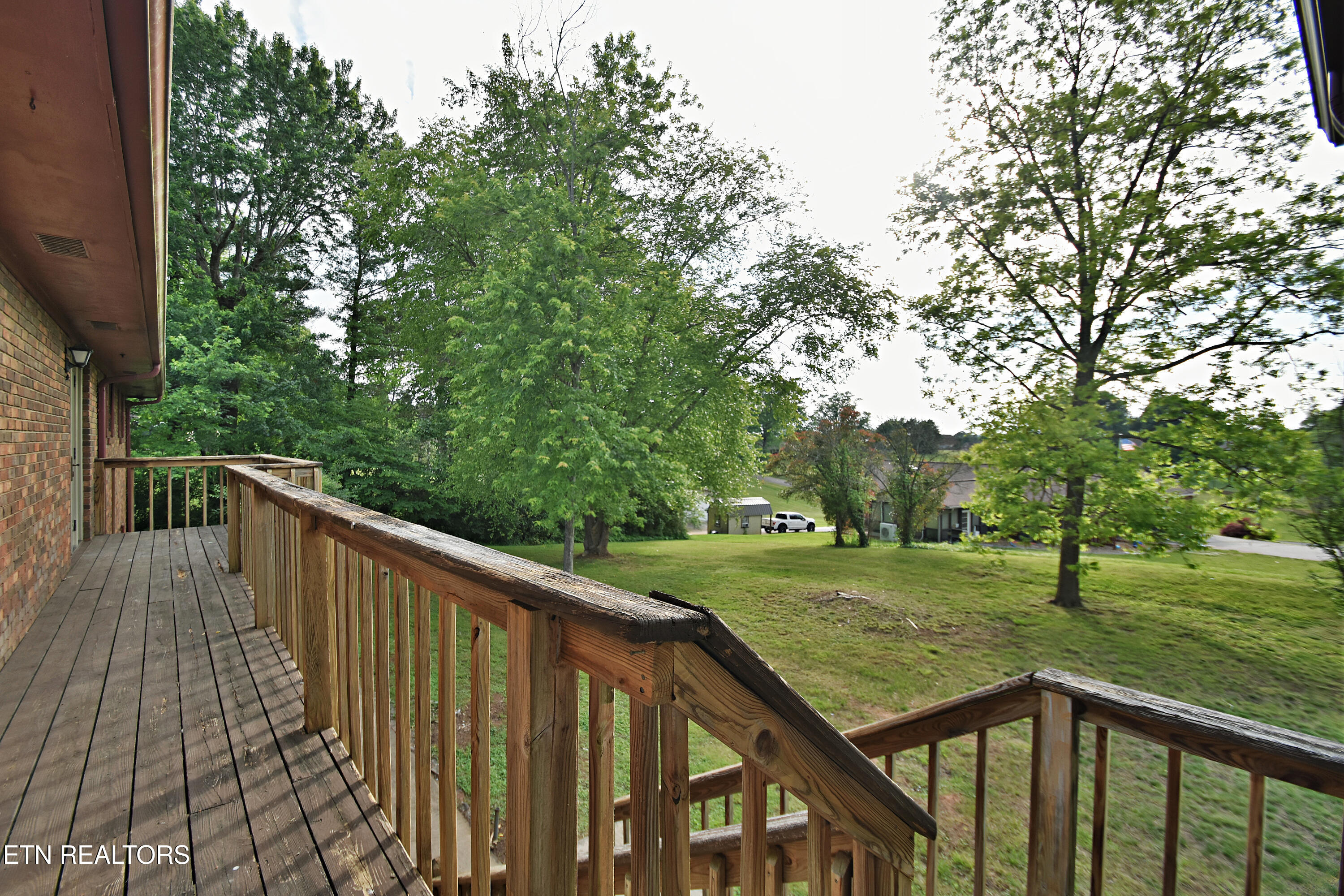 1614 Oak Street Loudon TN 37774