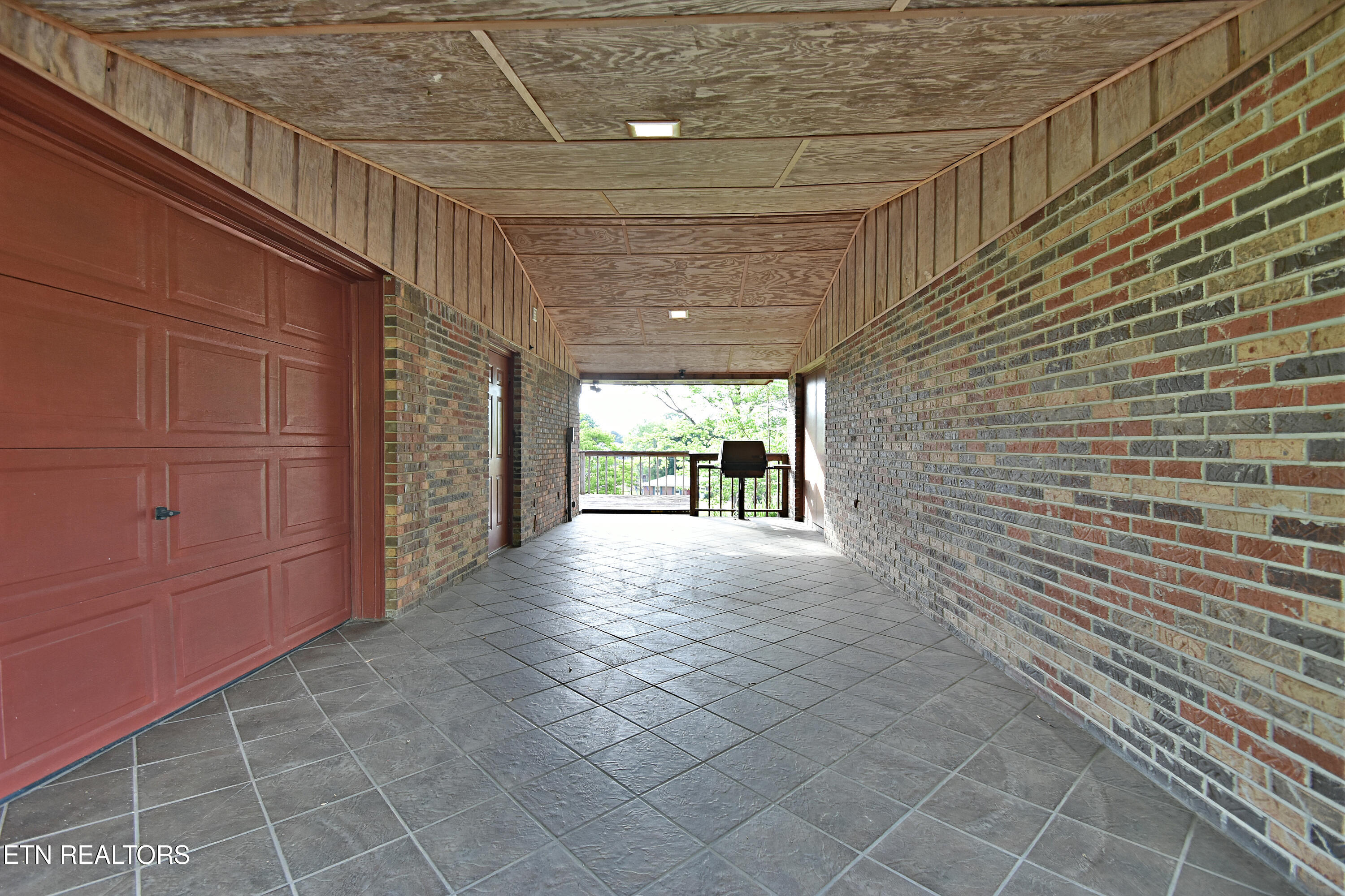 1614 Oak Street Loudon TN 37774