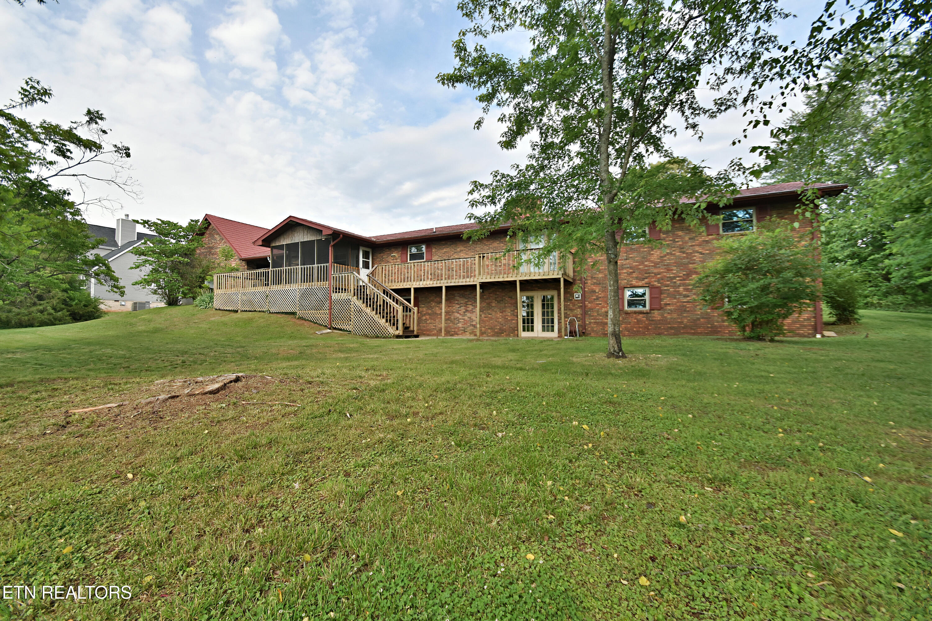 1614 Oak Street Loudon TN 37774