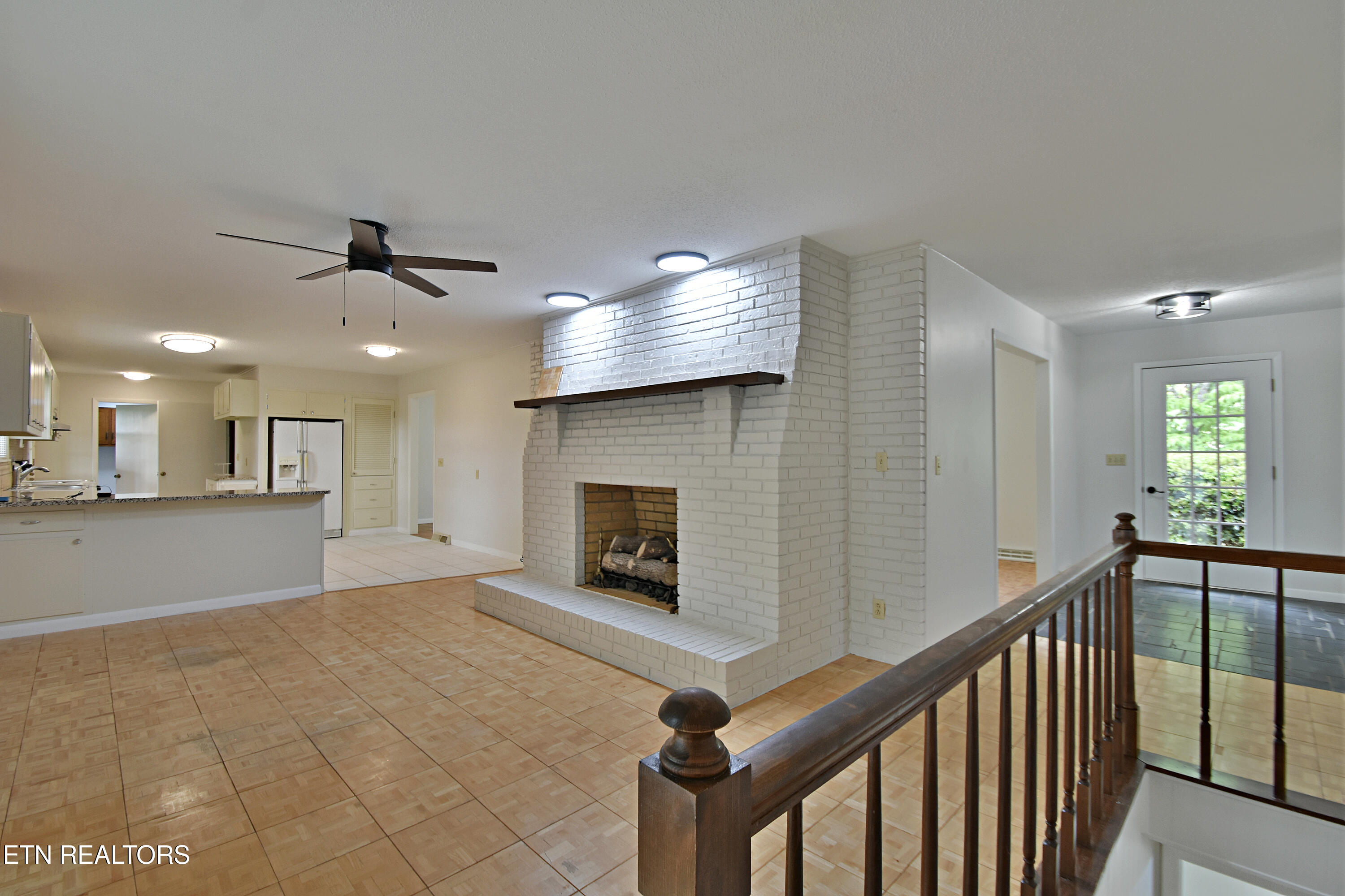 1614 Oak Street Loudon TN 37774