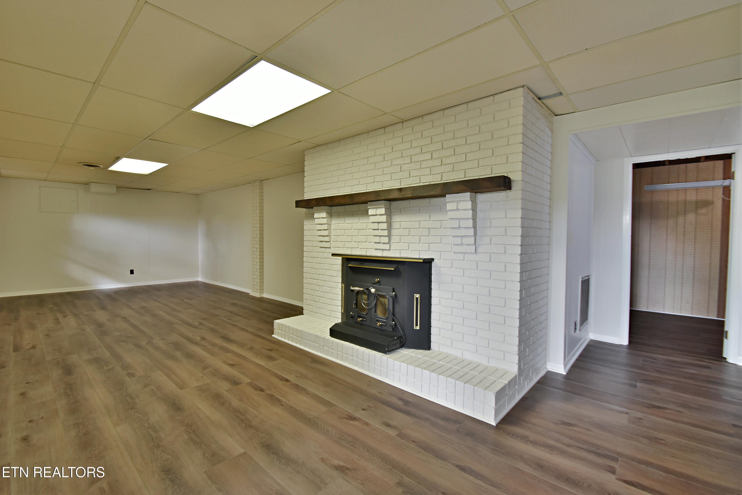 1614 Oak Street Loudon TN 37774