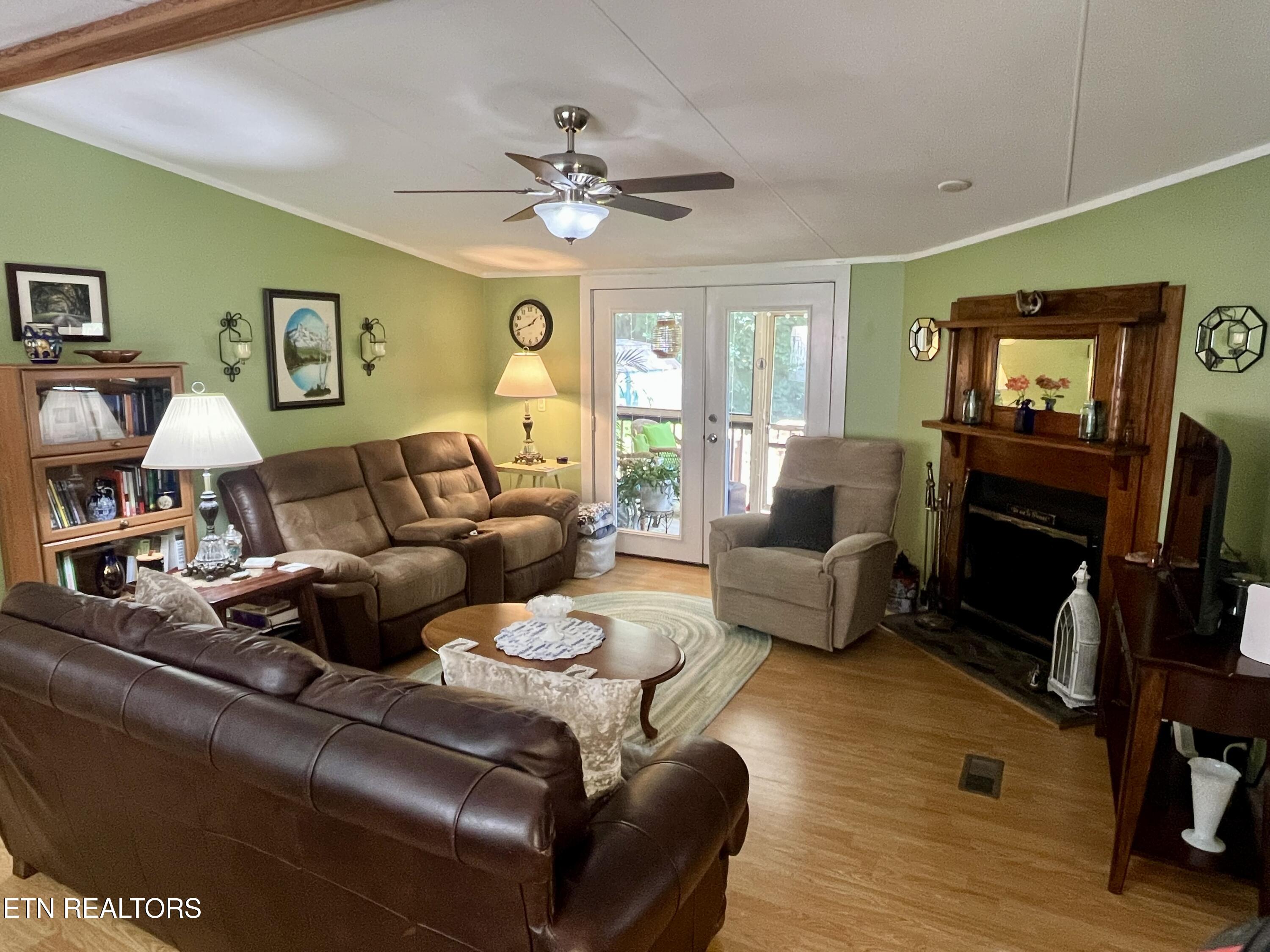 312 Finley Drive Lenoir City TN 37771