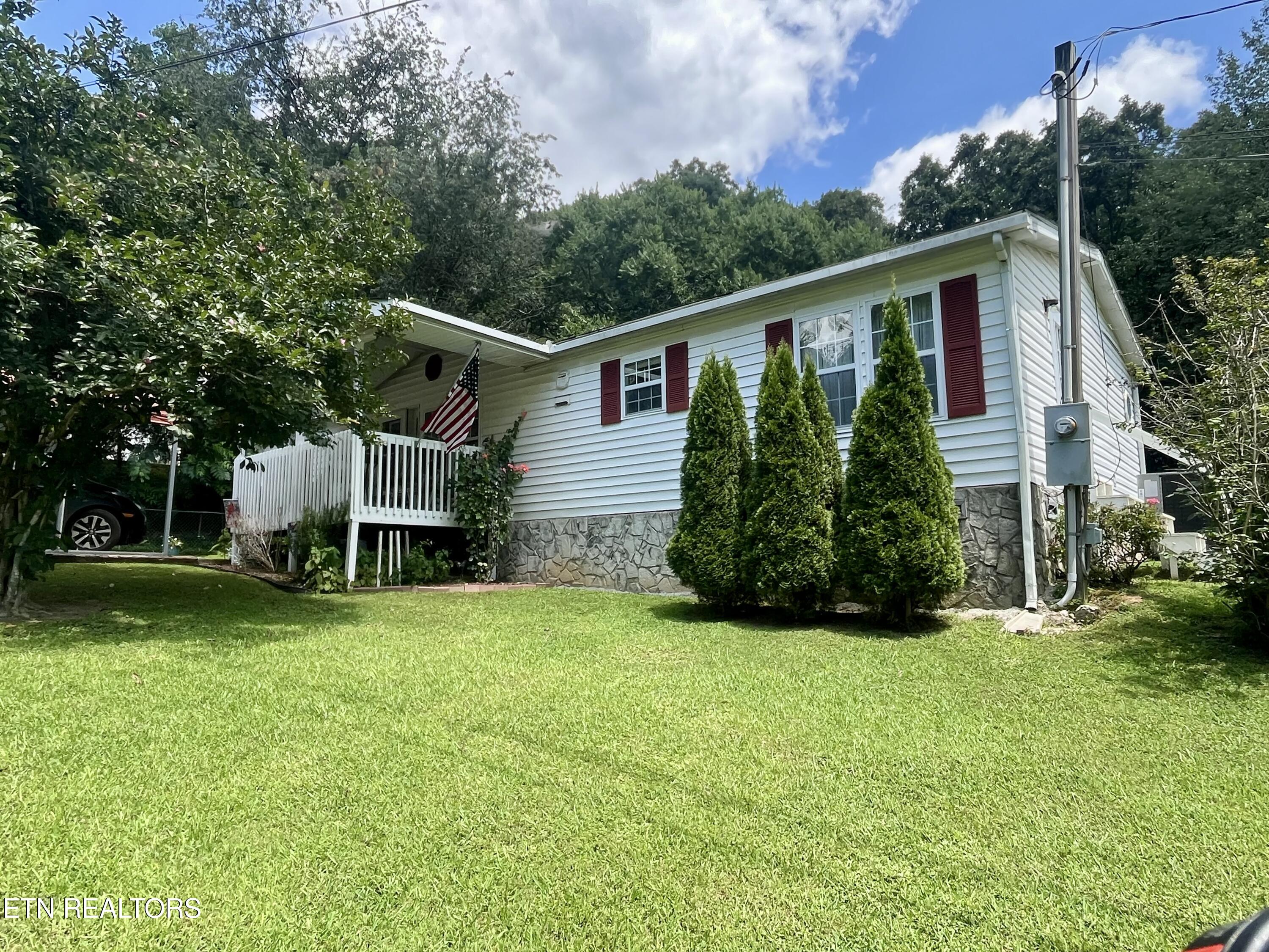 312 Finley Drive Lenoir City TN 37771