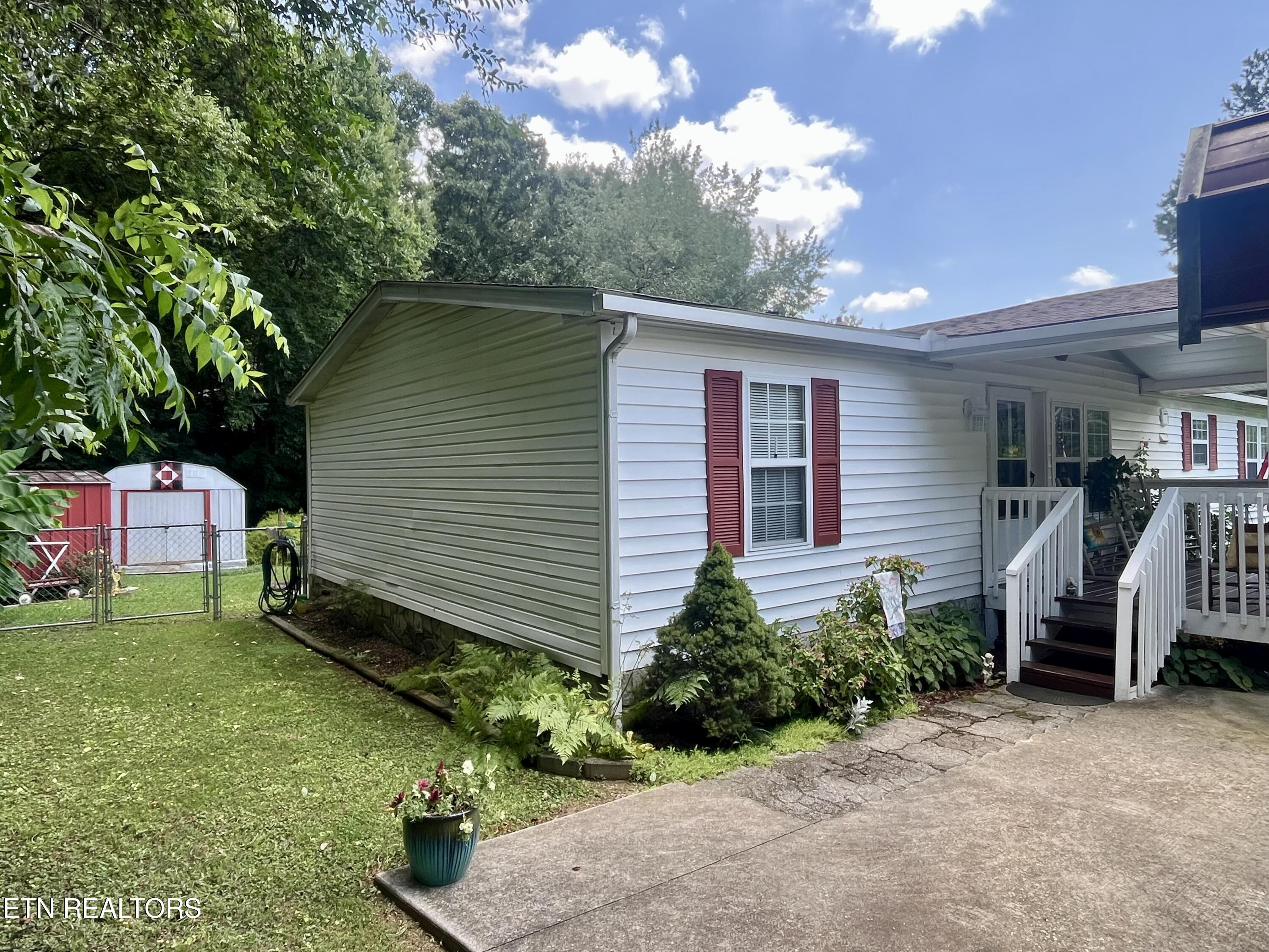 312 Finley Drive Lenoir City TN 37771