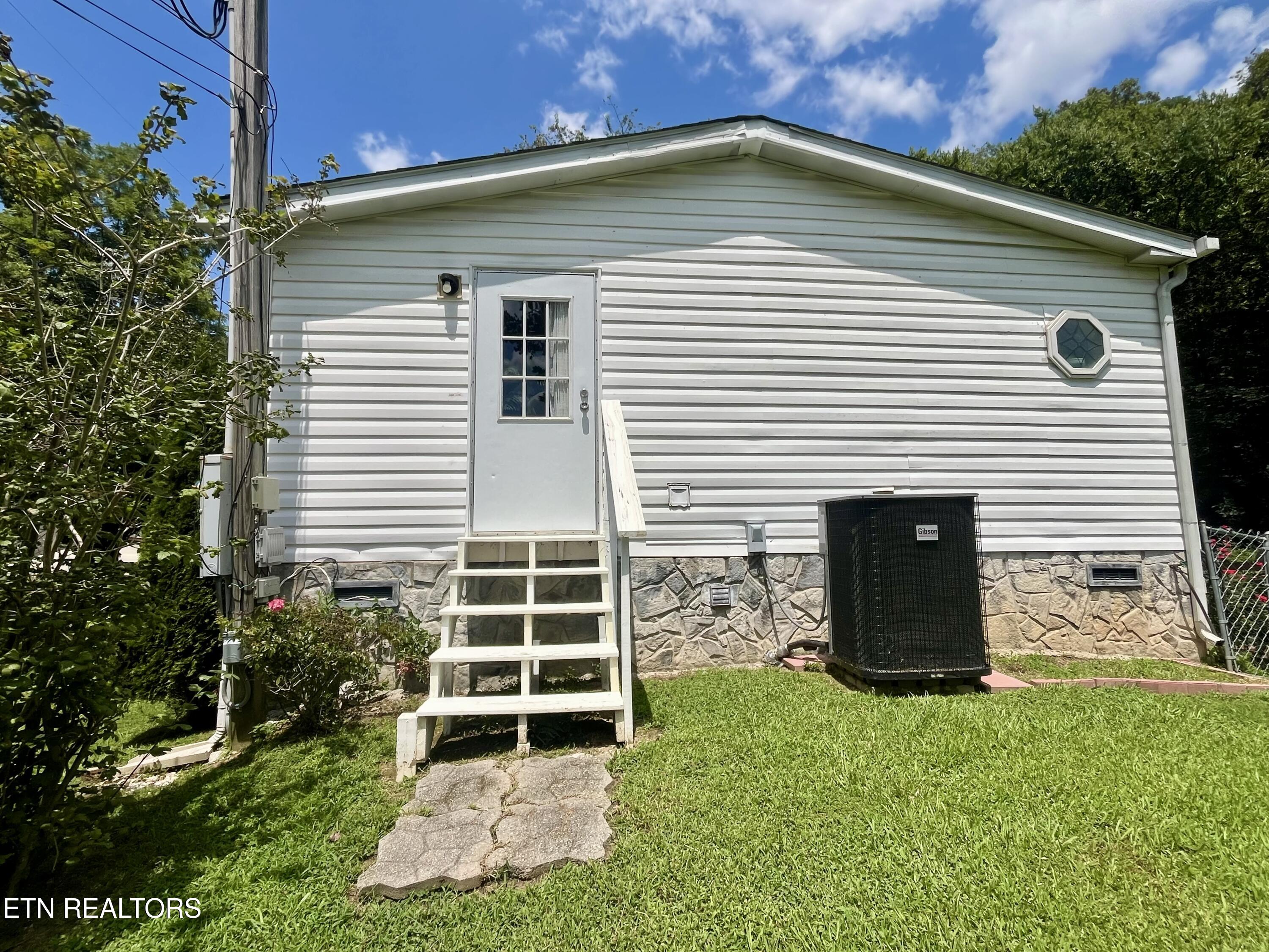 312 Finley Drive Lenoir City TN 37771