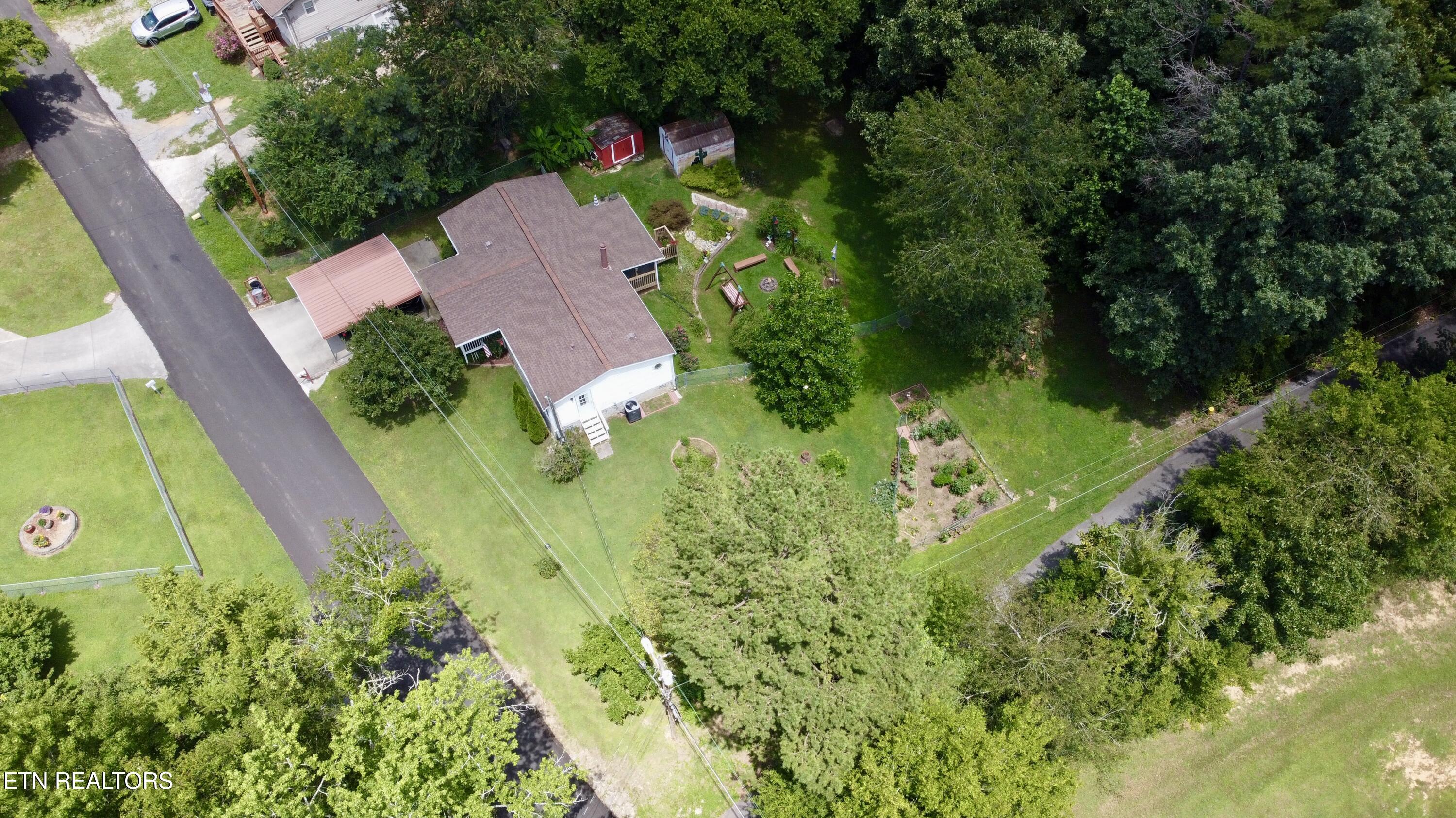 312 Finley Drive Lenoir City TN 37771