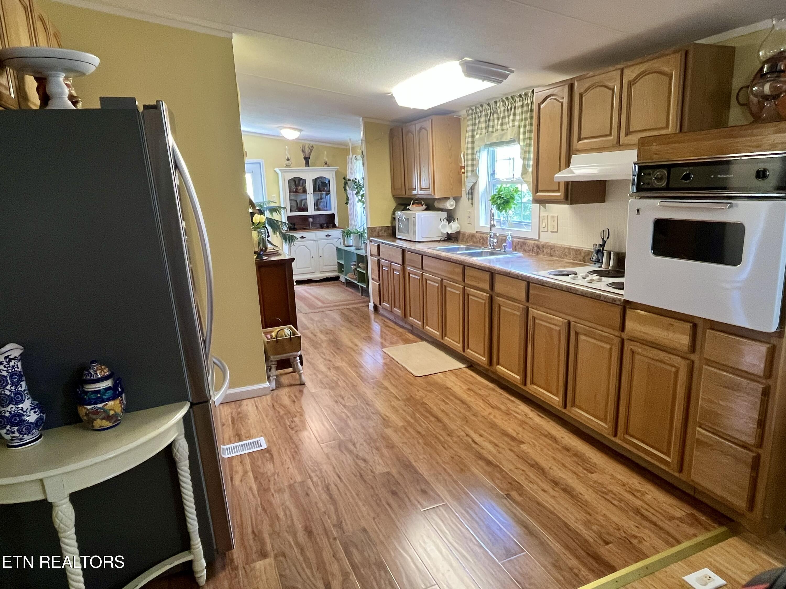 312 Finley Drive Lenoir City TN 37771