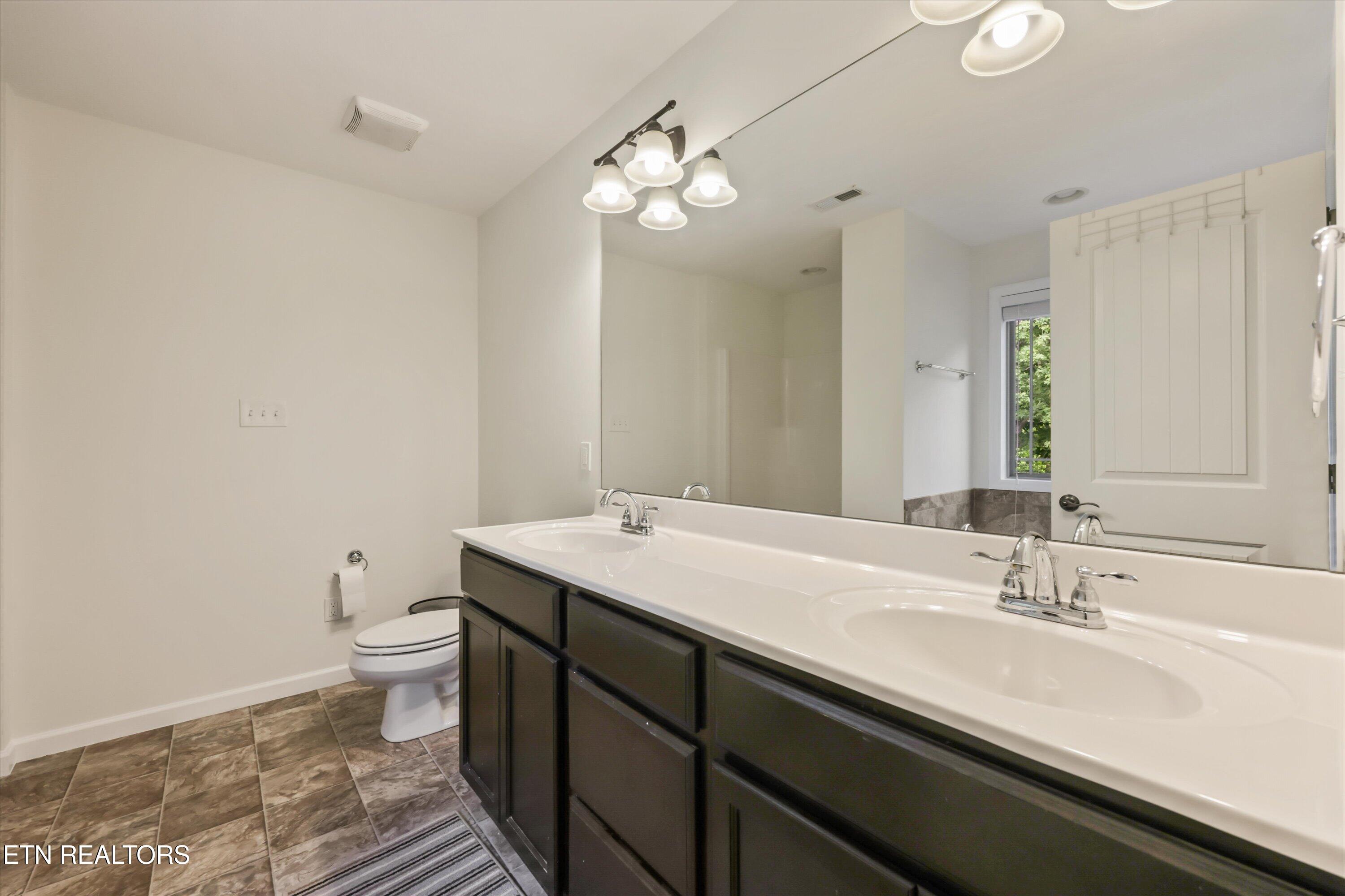 1111 Scatter Way Knoxville TN 37919